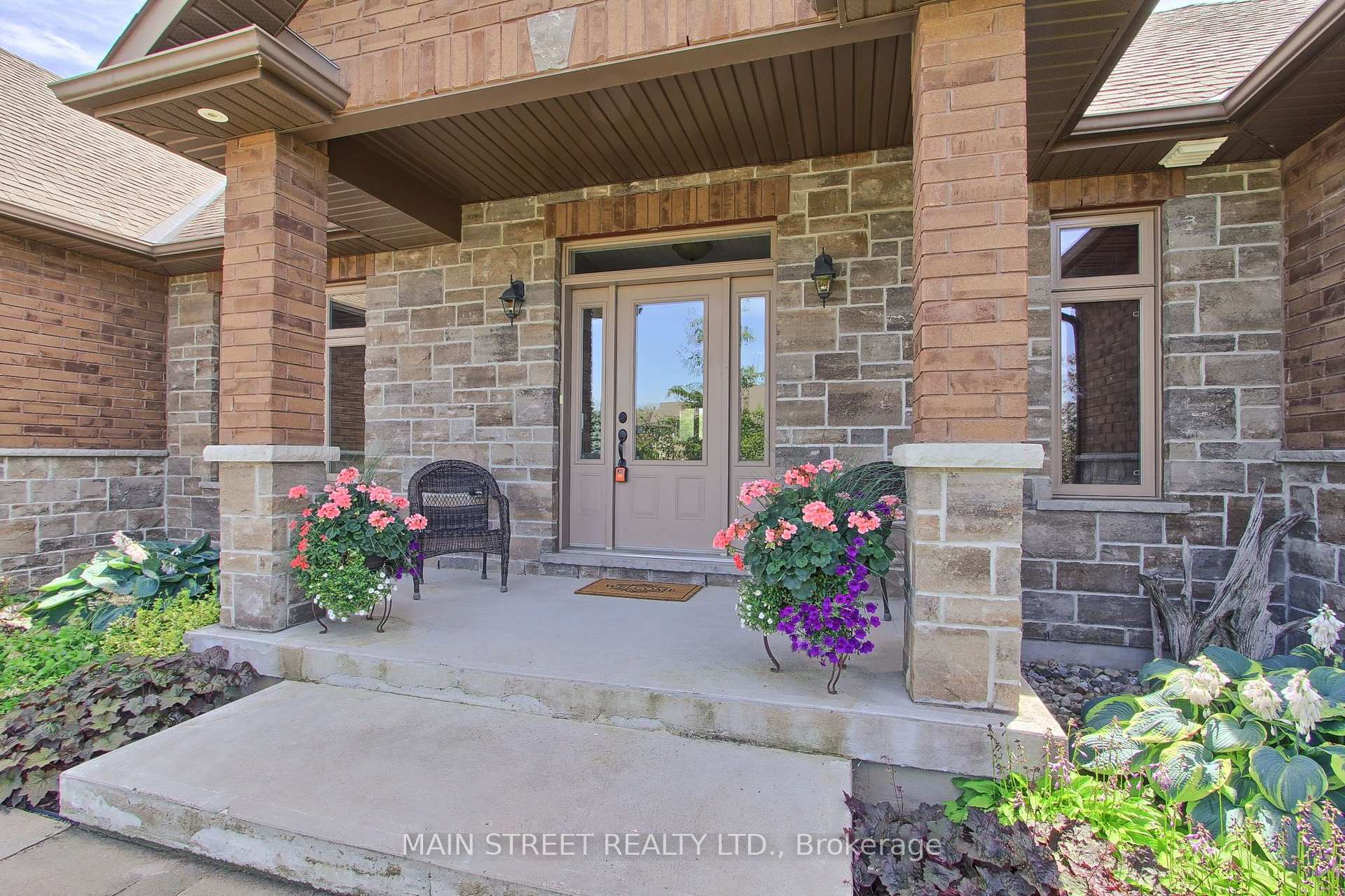 Photo 2 of 13 Brolley Crescent, Essa, Thornton — HOMEH
