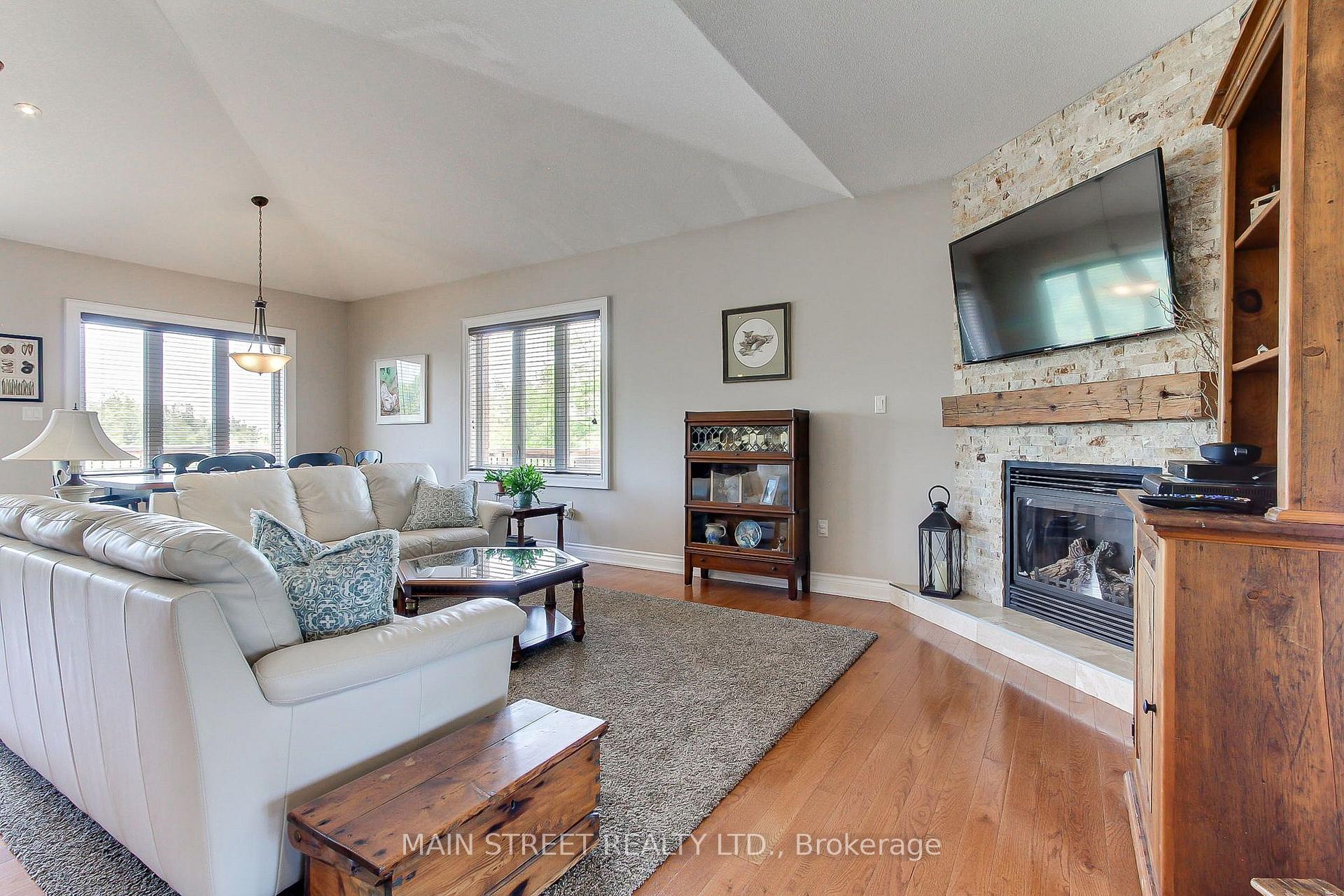 Photo 17 of 13 Brolley Crescent, Essa, Thornton — HOMEH