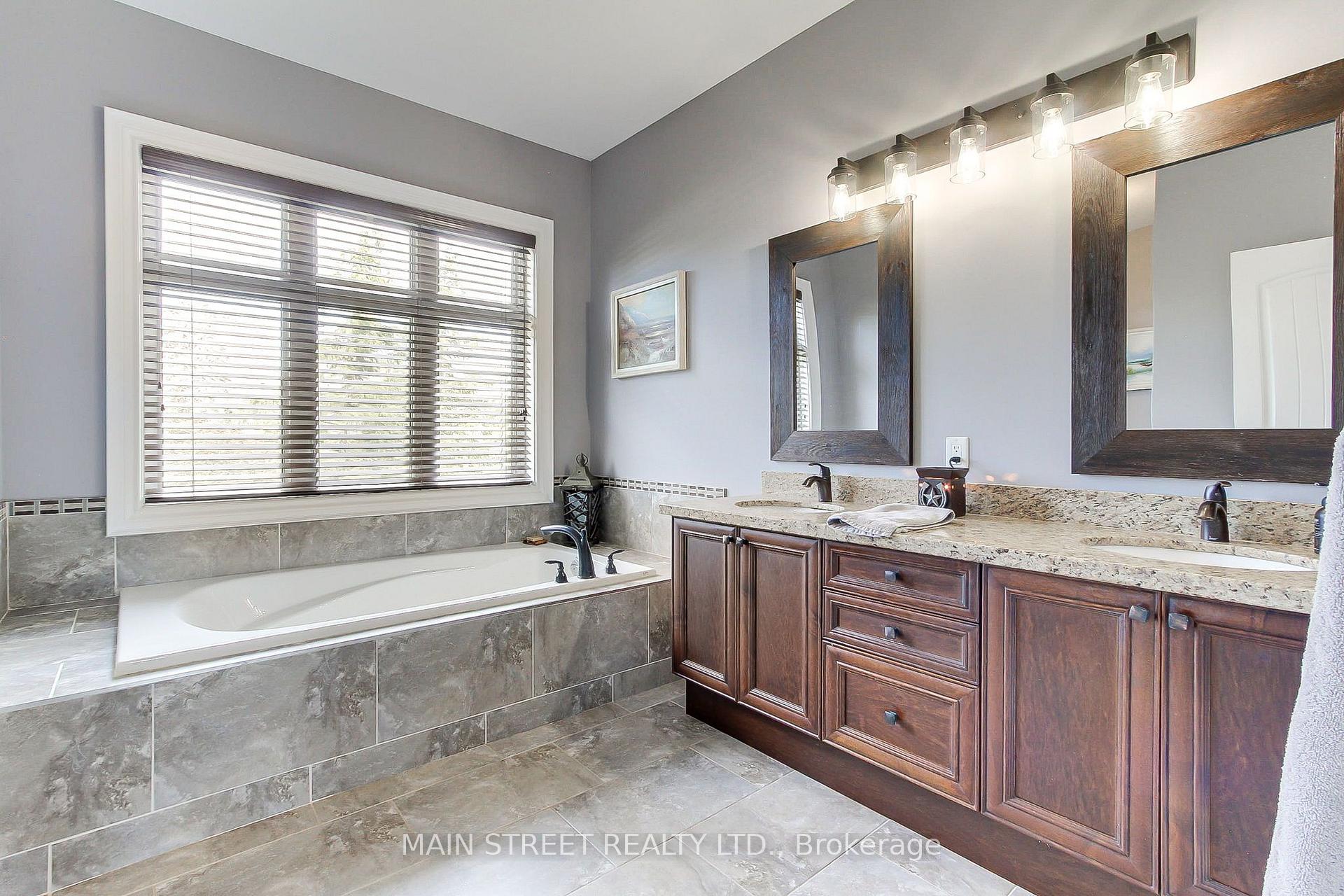 Photo 21 of 13 Brolley Crescent, Essa, Thornton — HOMEH