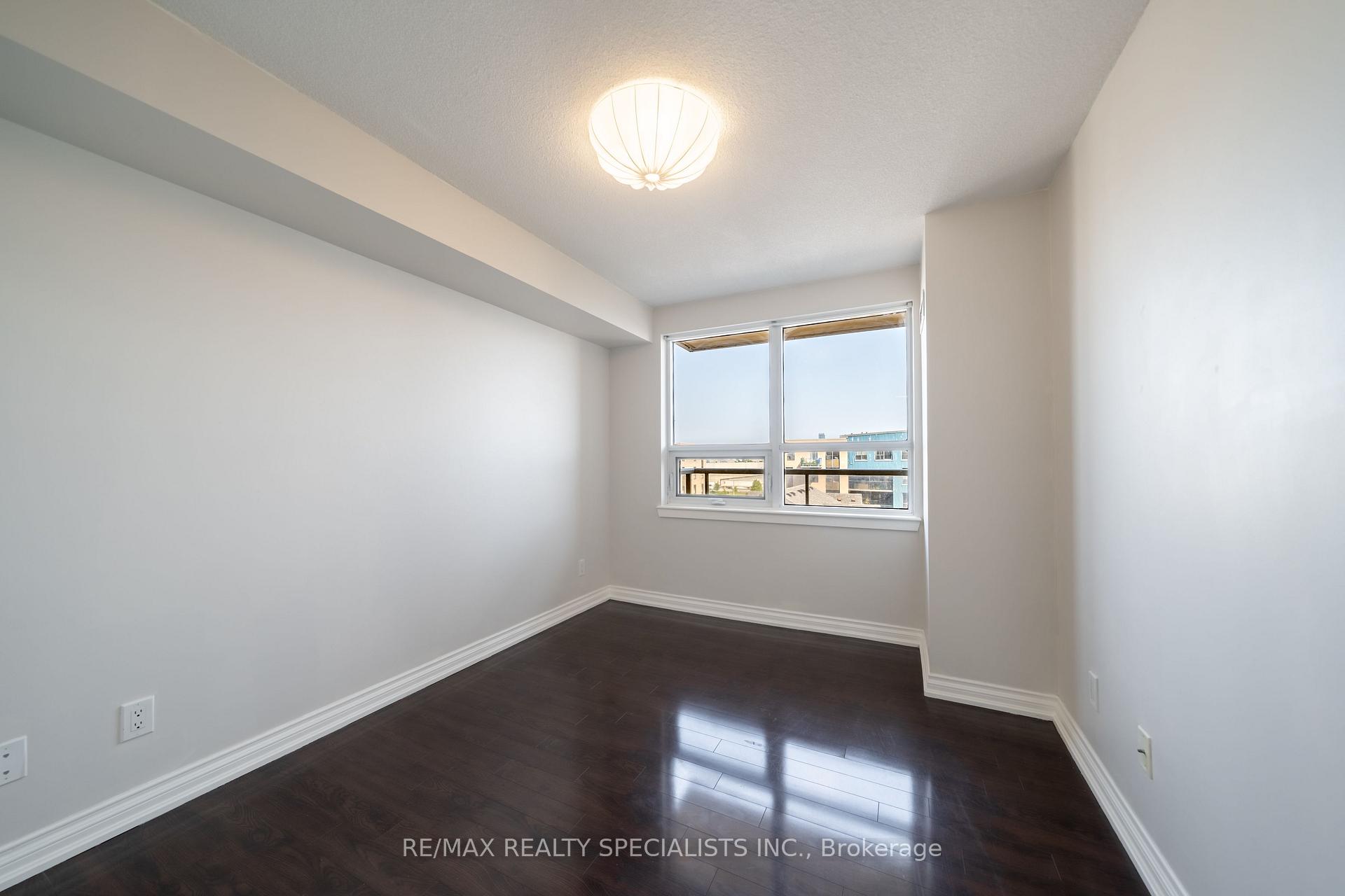 Photo 13 of Unit 514, 4 Elsinore Path, Etobicoke, New Toronto — HOMEH