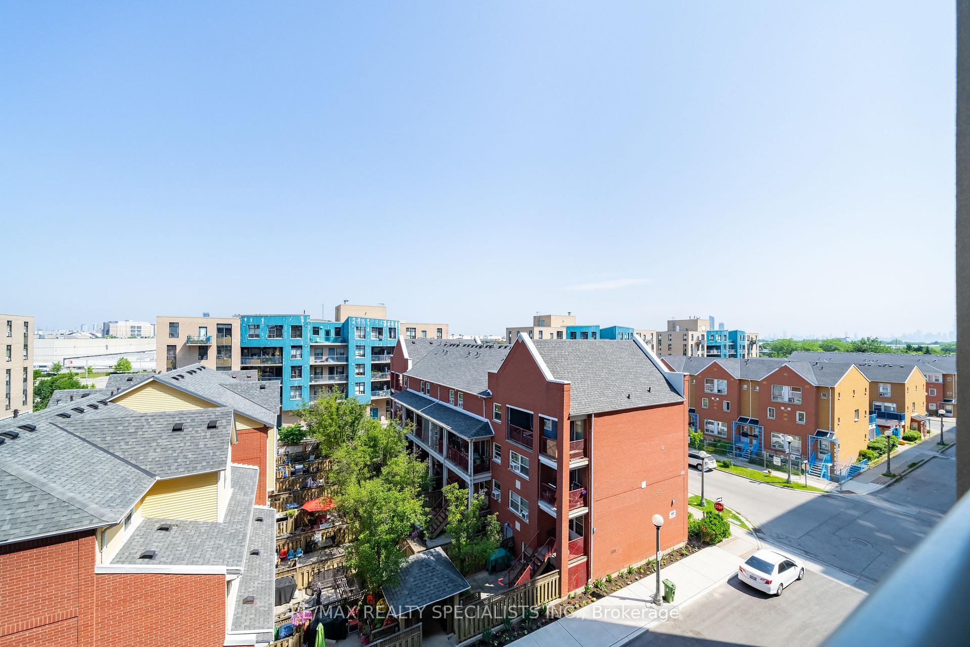 Photo 16 of Unit 514, 4 Elsinore Path, Etobicoke, New Toronto — HOMEH