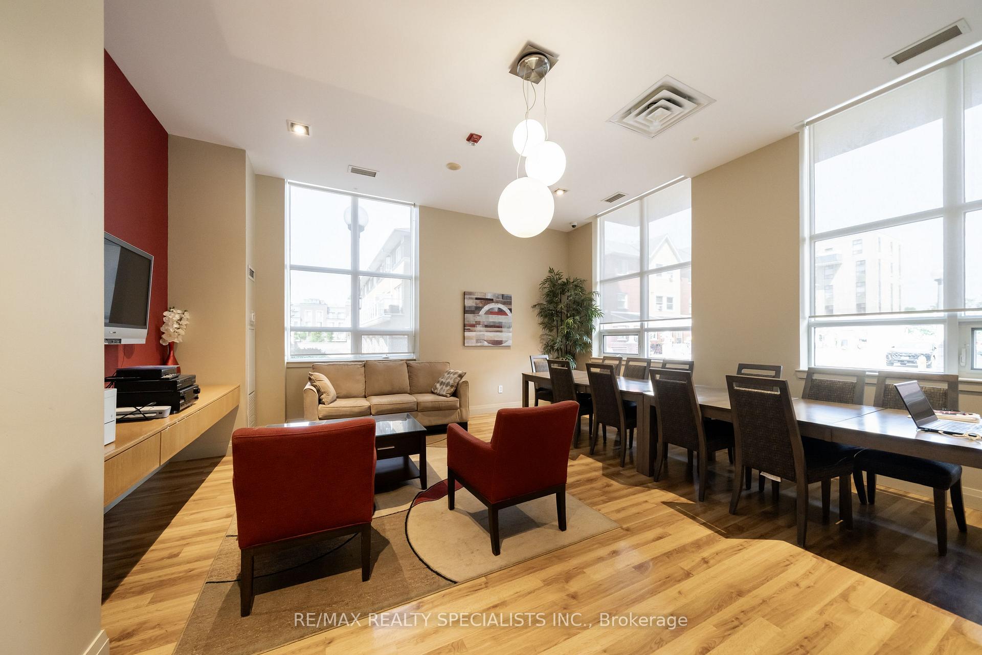 Photo 21 of Unit 514, 4 Elsinore Path, Etobicoke, New Toronto — HOMEH