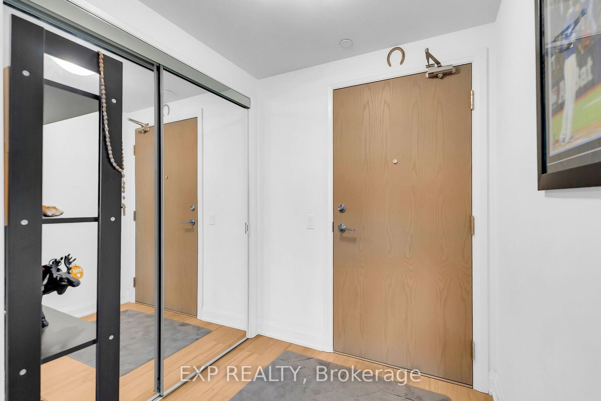 Photo 7 of Unit 421, 4800 Highway 7, Vaughan, East Woodbridge — HOMEH