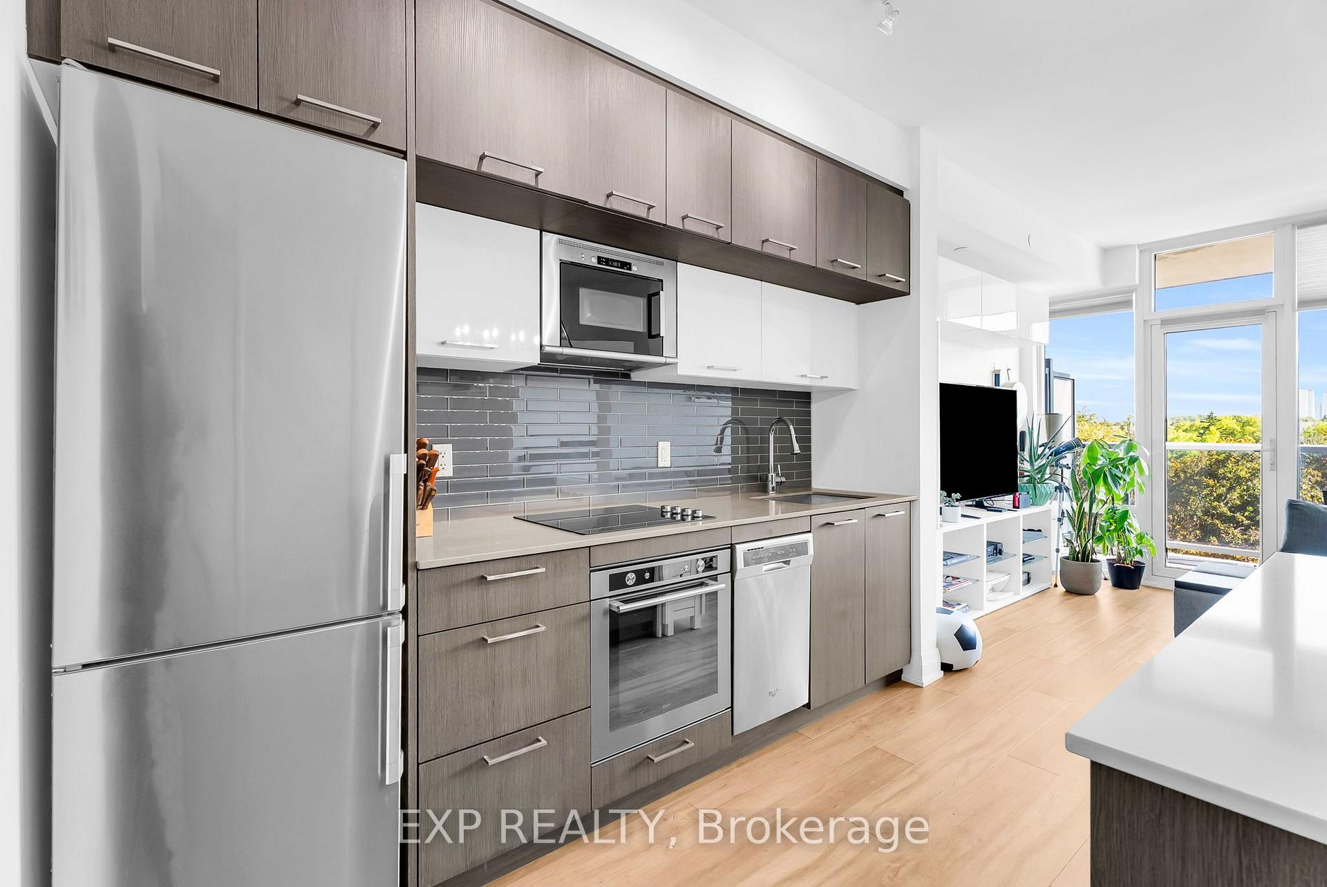 Photo 11 of Unit 421, 4800 Highway 7, Vaughan, East Woodbridge — HOMEH