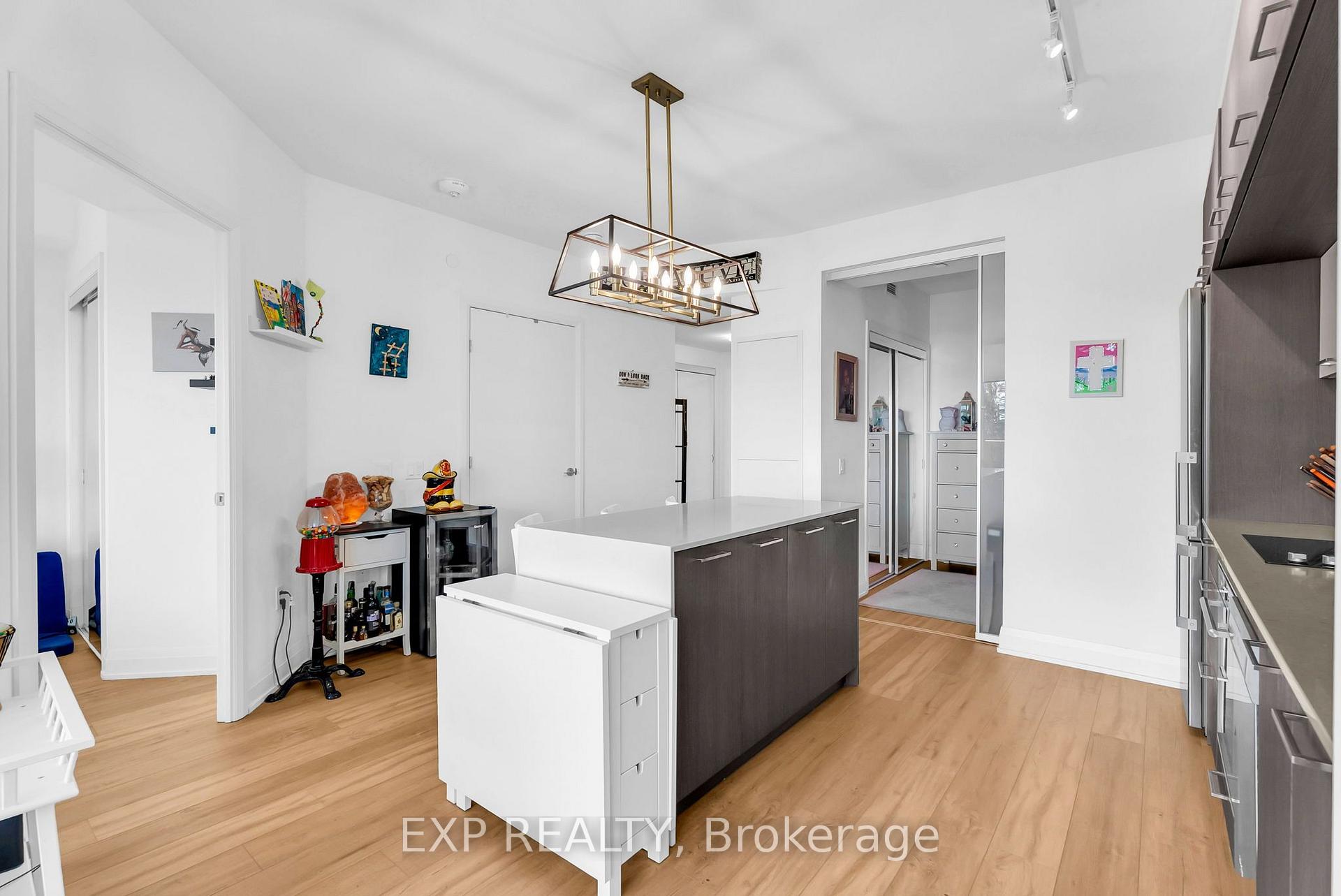 Photo 16 of Unit 421, 4800 Highway 7, Vaughan, East Woodbridge — HOMEH