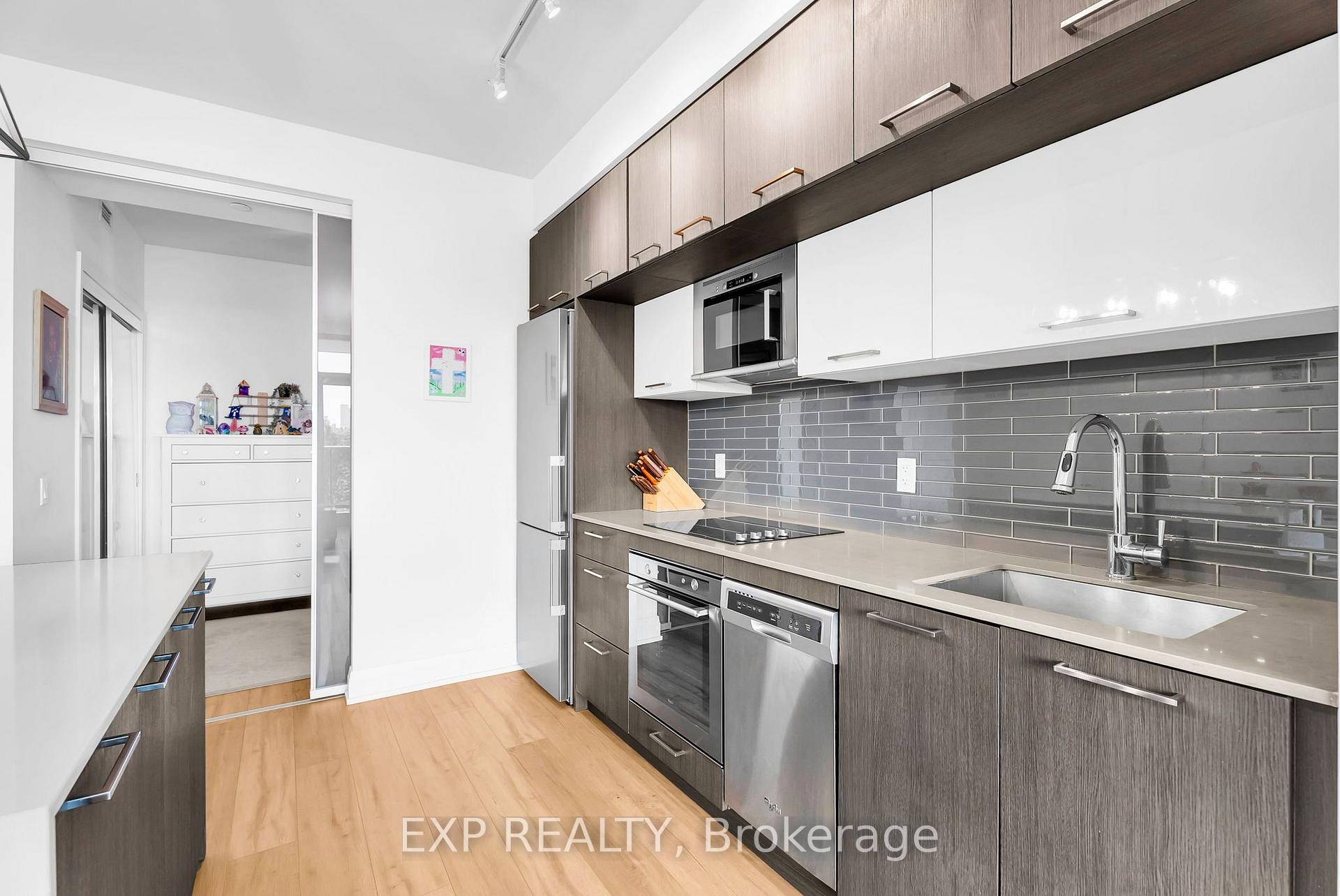 Photo 17 of Unit 421, 4800 Highway 7, Vaughan, East Woodbridge — HOMEH