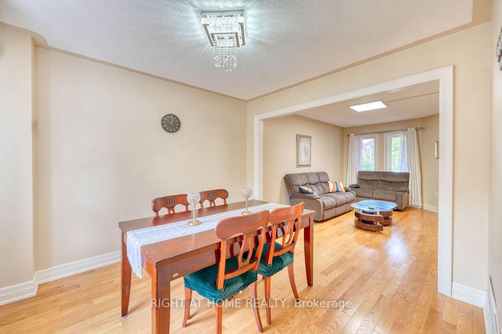 Photo 11 of 4769 Rosebush Road, Mississauga, East Credit — HOMEH