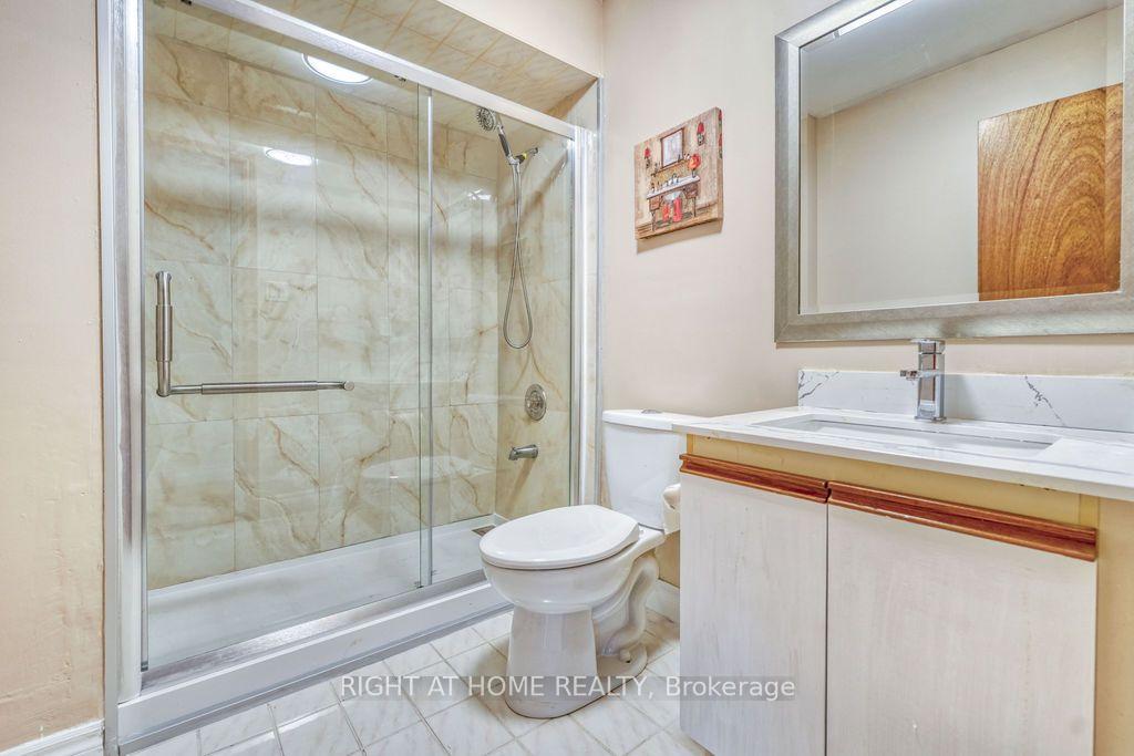 Photo 23 of 4769 Rosebush Road, Mississauga, East Credit — HOMEH