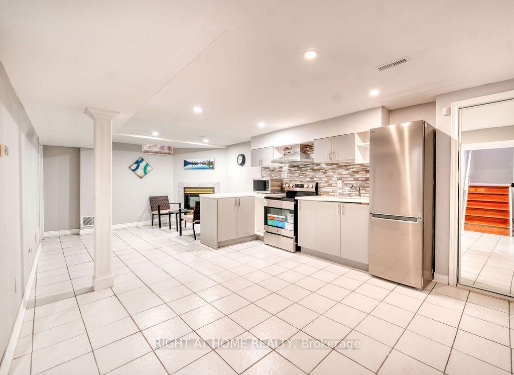 Photo 25 of 4769 Rosebush Road, Mississauga, East Credit — HOMEH