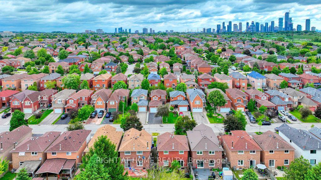 Photo 34 of 4769 Rosebush Road, Mississauga, East Credit — HOMEH