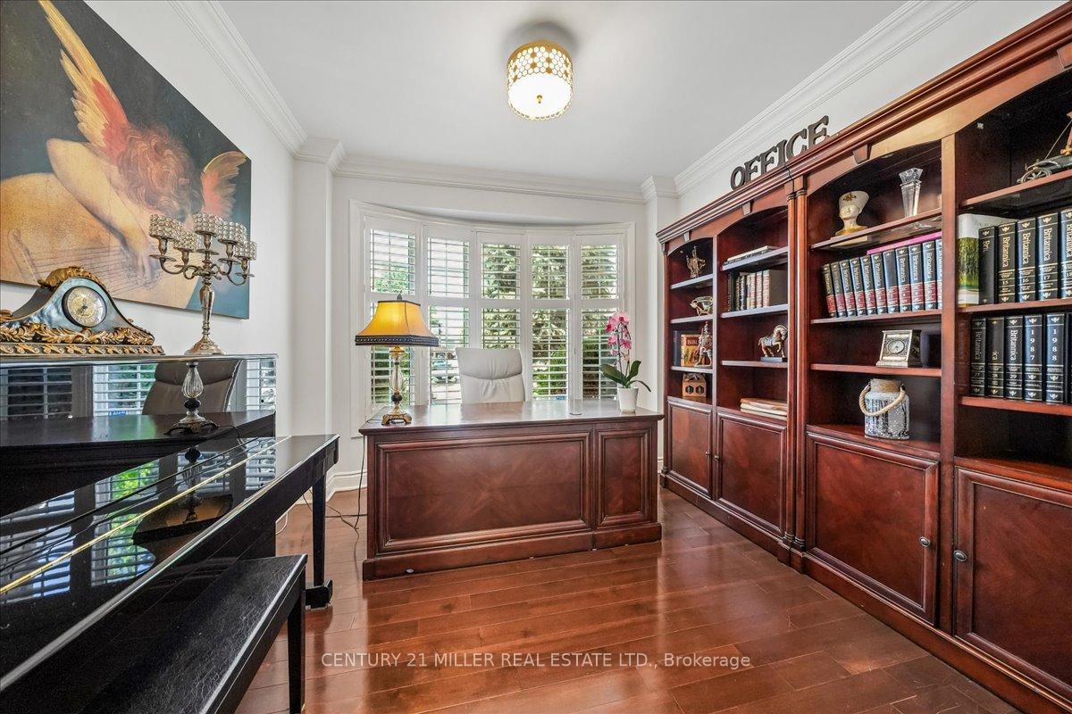 Photo 5 of 2371 Calloway Drive, Oakville, Westmount — HOMEH