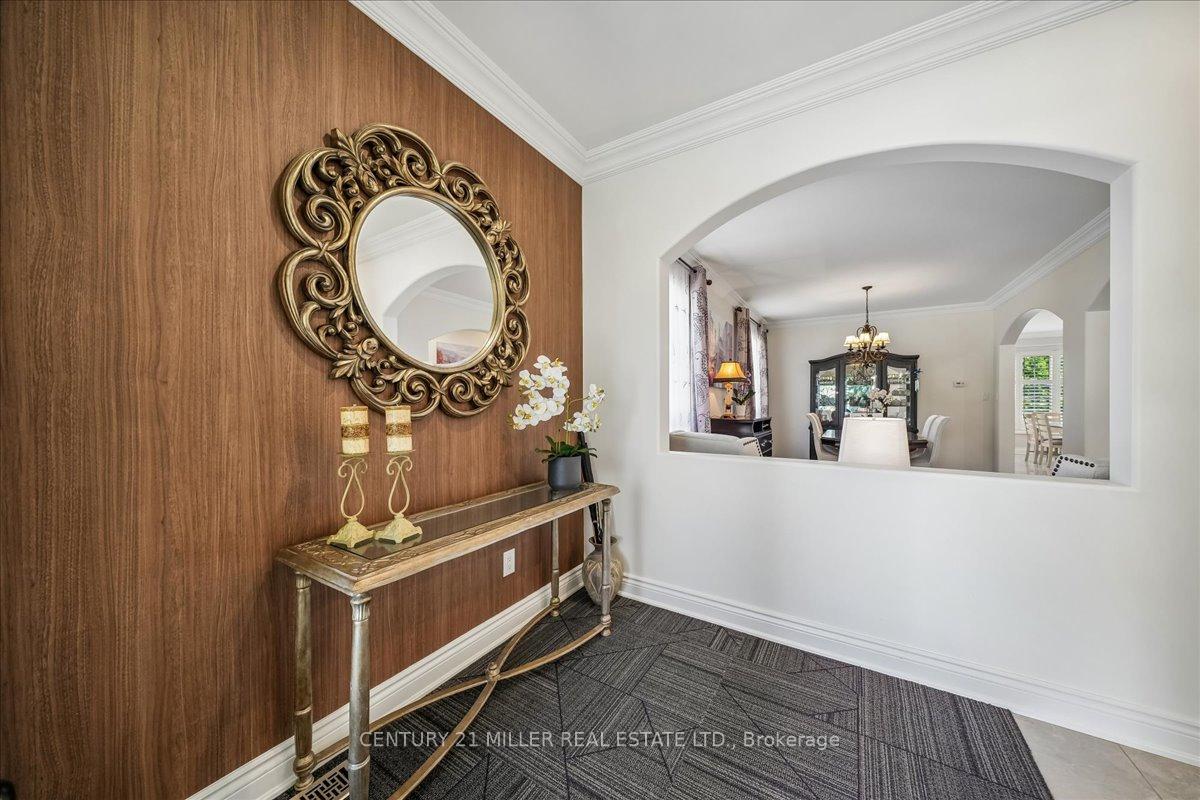 Photo 4 of 2371 Calloway Drive, Oakville, Westmount — HOMEH