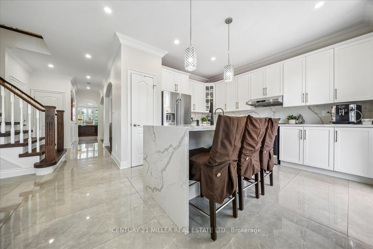 Photo 12 of 2371 Calloway Drive, Oakville, Westmount — HOMEH