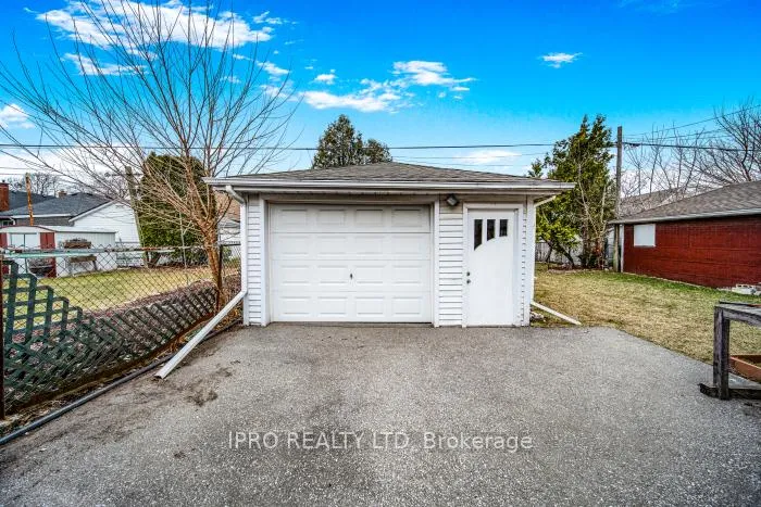 Photo 5 of 146 Glencarry Avenue, Hamilton, Glenview — HOMEH