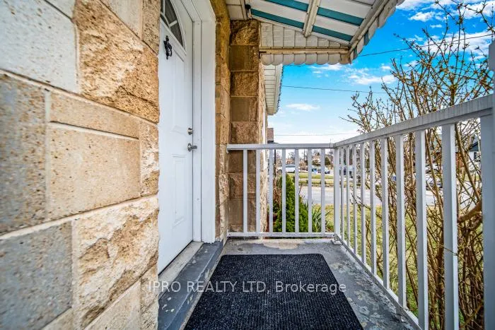 Photo 6 of 146 Glencarry Avenue, Hamilton, Glenview — HOMEH