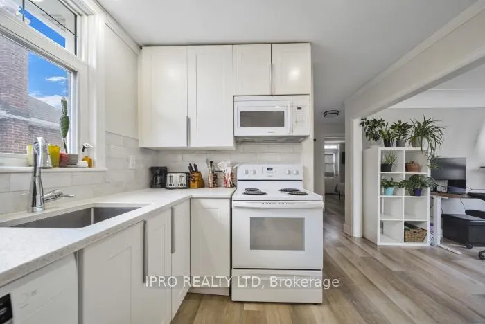Photo 17 of 146 Glencarry Avenue, Hamilton, Glenview — HOMEH