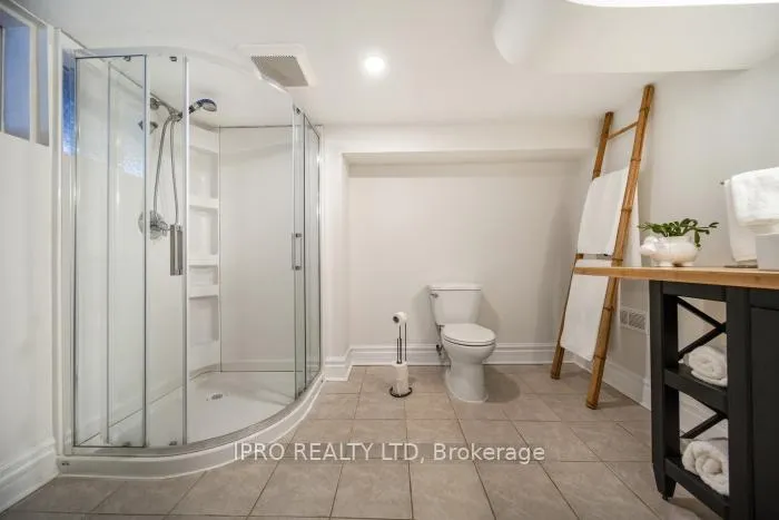 Photo 37 of 146 Glencarry Avenue, Hamilton, Glenview — HOMEH
