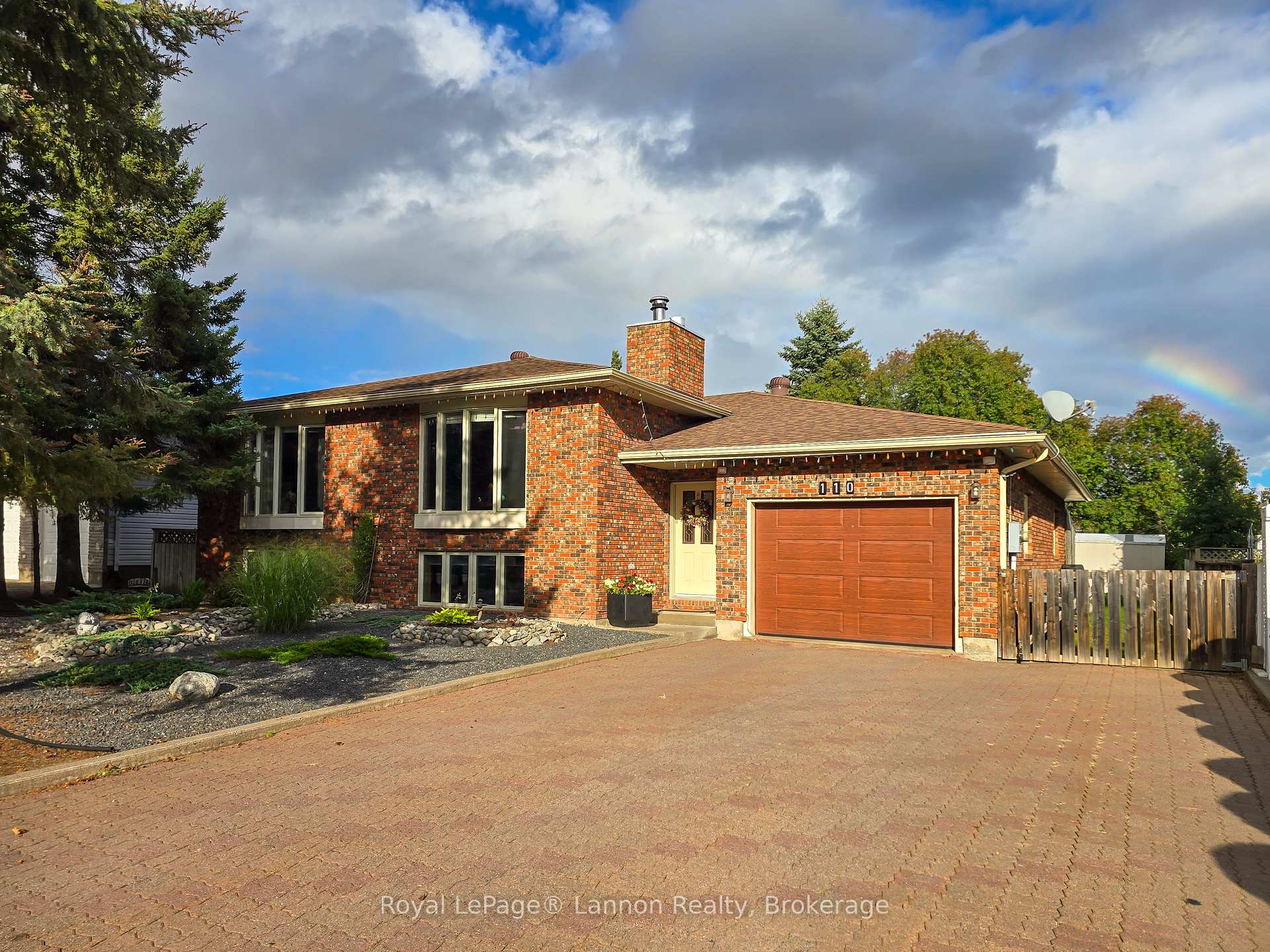 Photo 1 of 110 Chercover Drive, Thunder Bay, John Street South — HOMEH