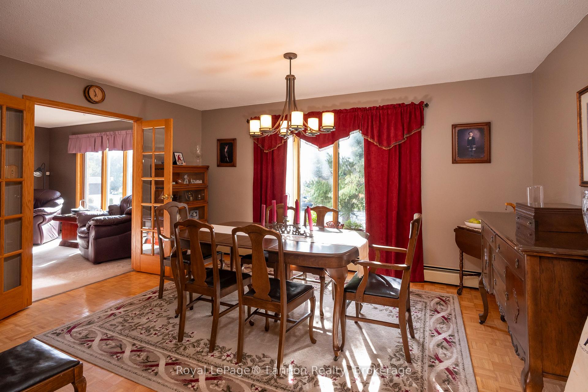 Photo 15 of 110 Chercover Drive, Thunder Bay, John Street South — HOMEH