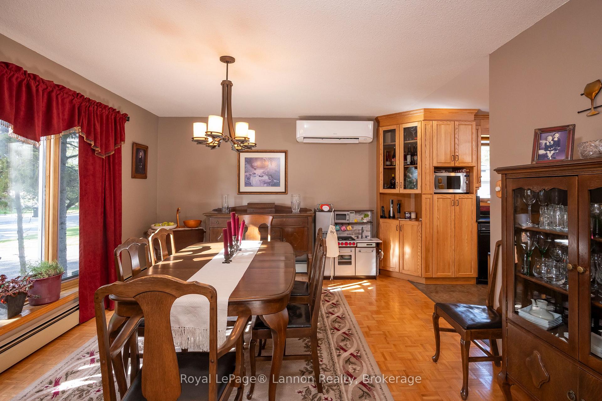 Photo 17 of 110 Chercover Drive, Thunder Bay, John Street South — HOMEH