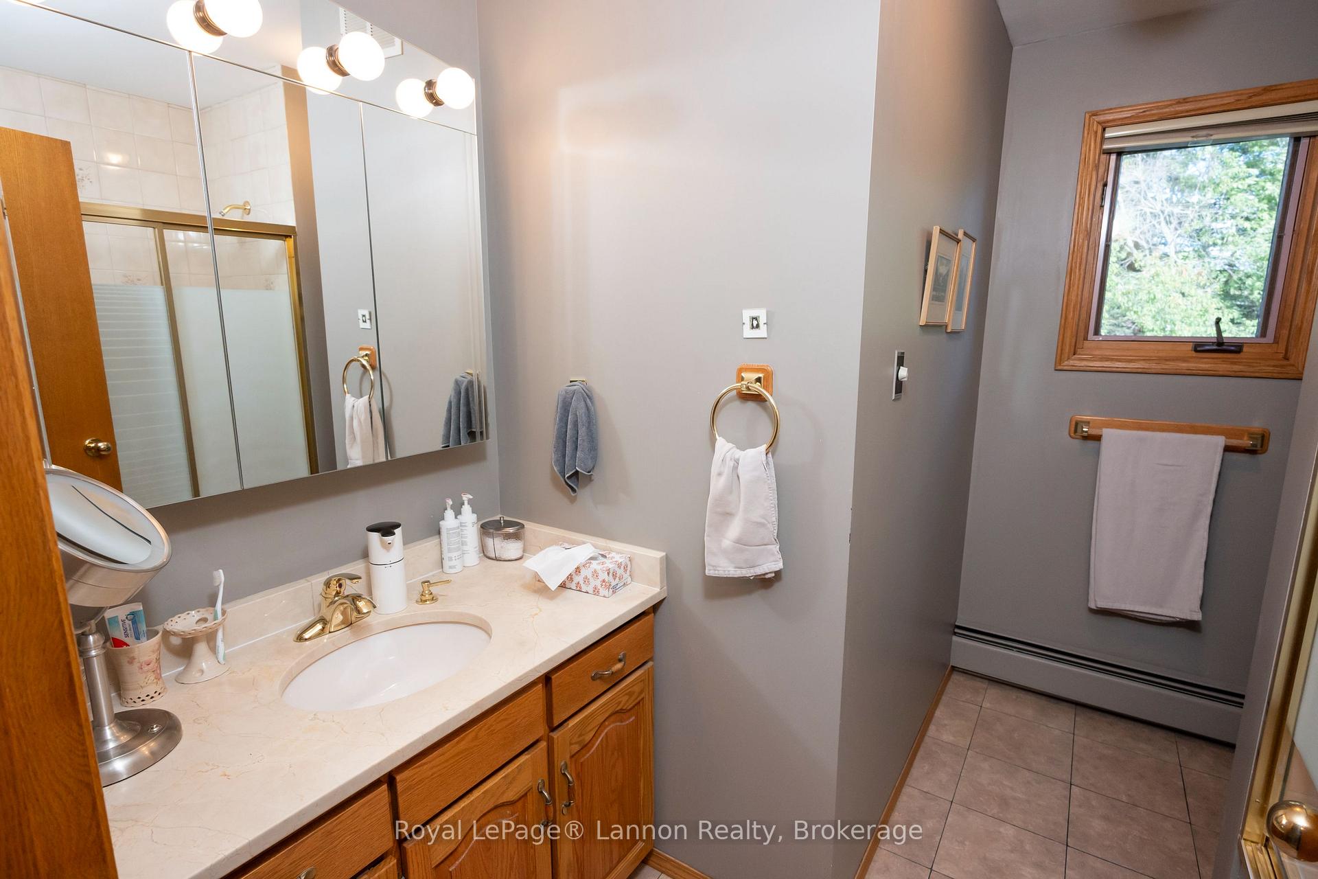 Photo 29 of 110 Chercover Drive, Thunder Bay, John Street South — HOMEH