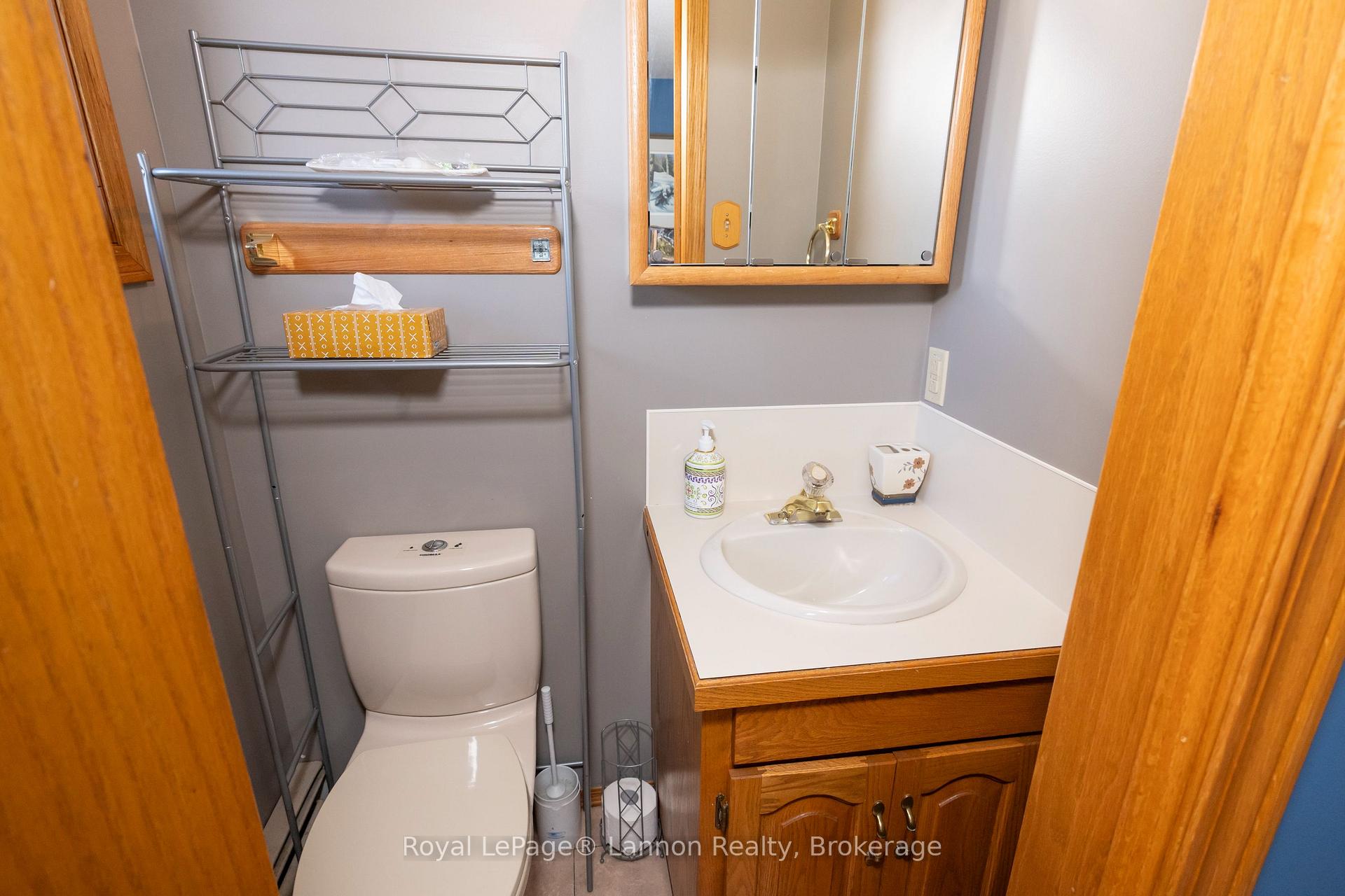 Photo 27 of 110 Chercover Drive, Thunder Bay, John Street South — HOMEH