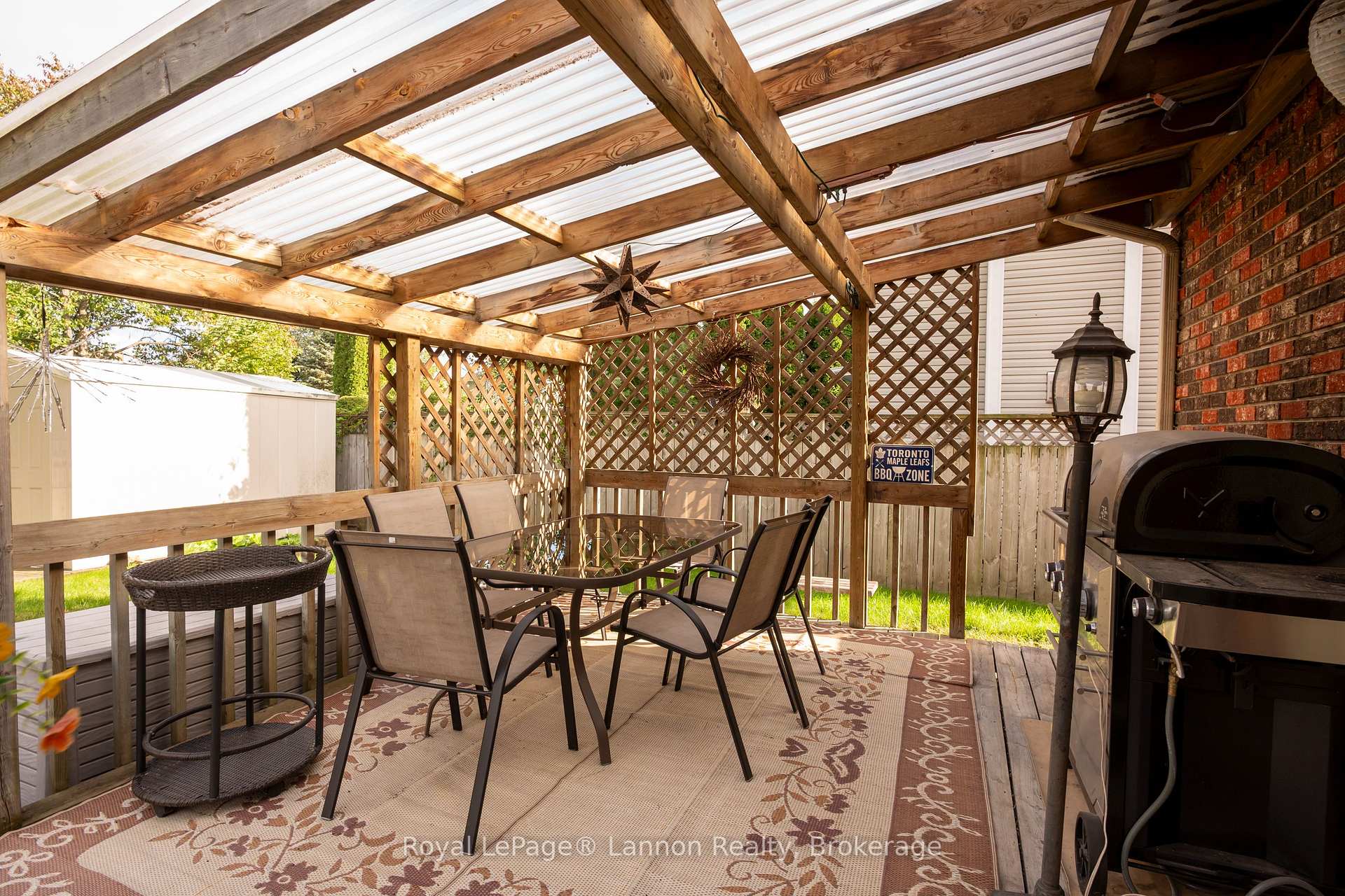 Photo 4 of 110 Chercover Drive, Thunder Bay, John Street South — HOMEH