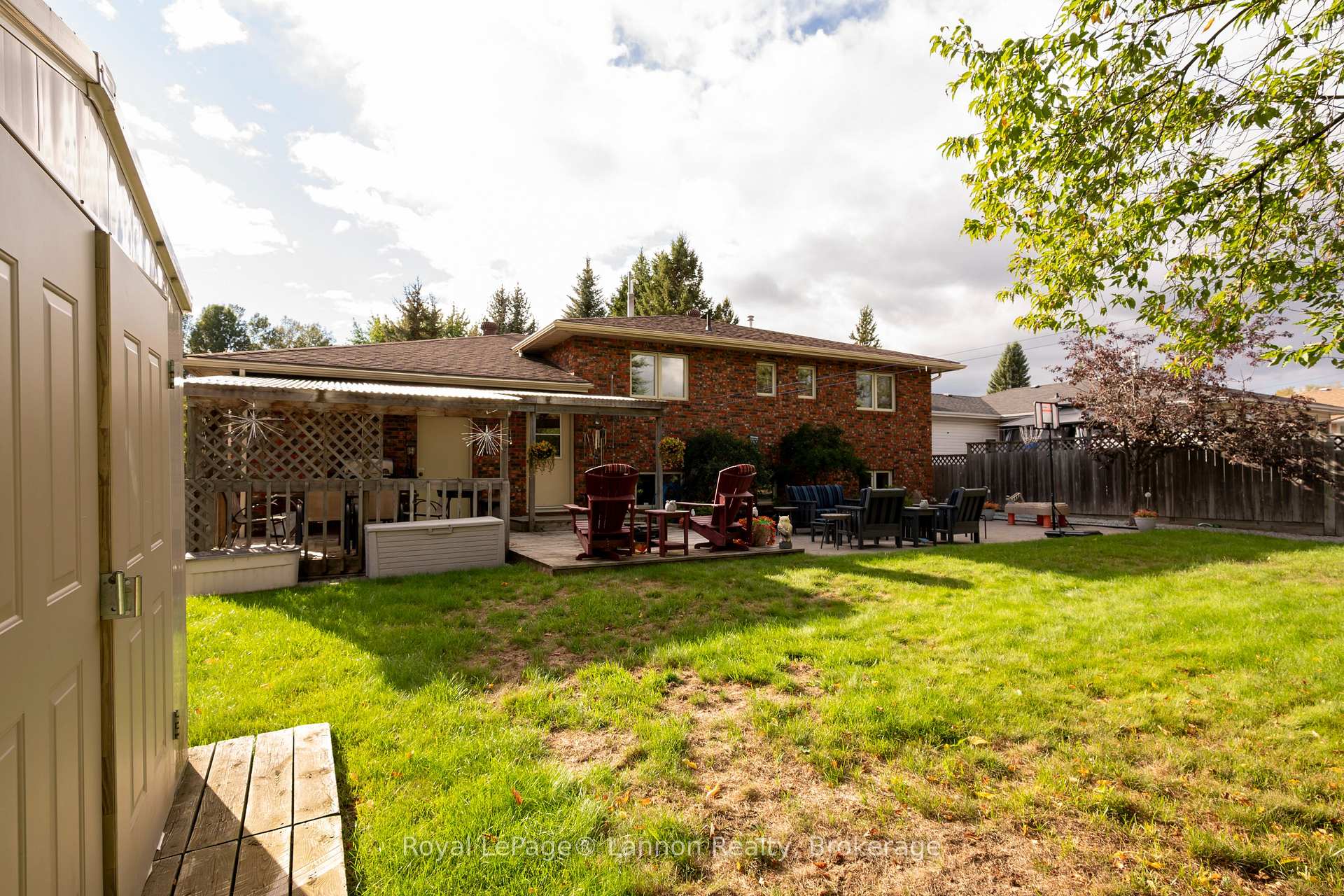 Photo 49 of 110 Chercover Drive, Thunder Bay, John Street South — HOMEH