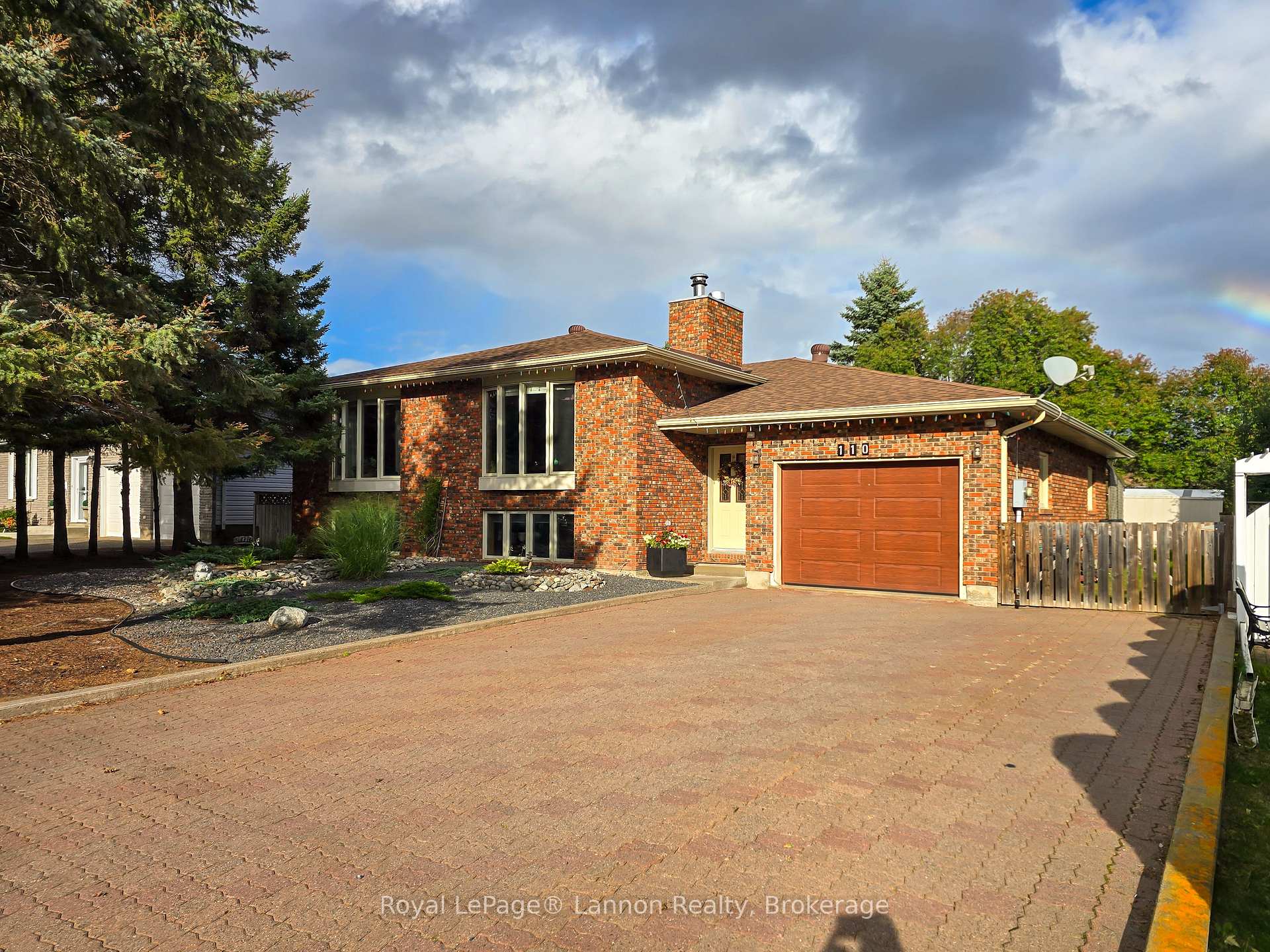 Photo 52 of 110 Chercover Drive, Thunder Bay, John Street South — HOMEH