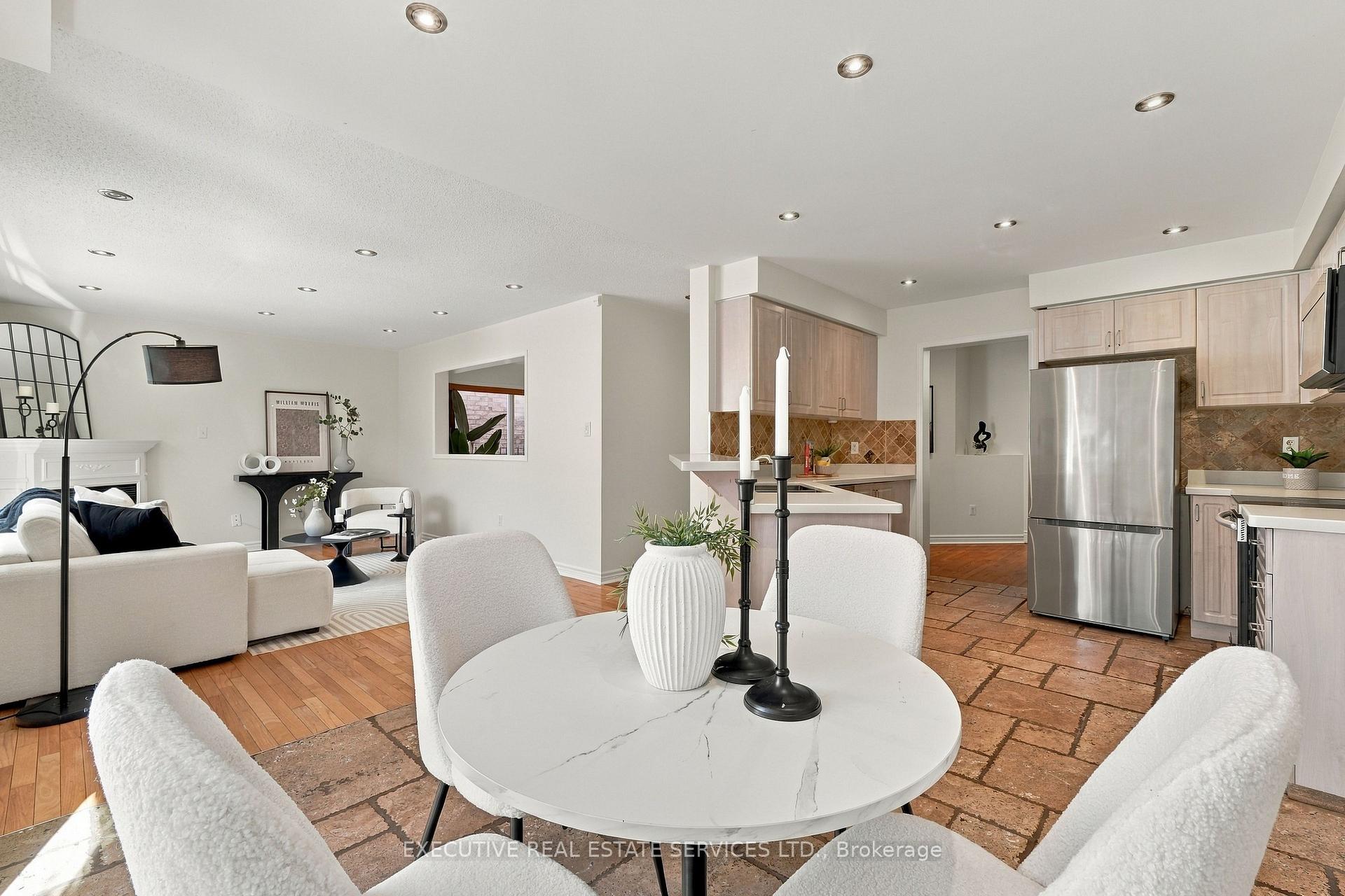 Photo 7 of 184 Queen Mary Drive, Brampton, Fletcher's Meadow — HOMEH