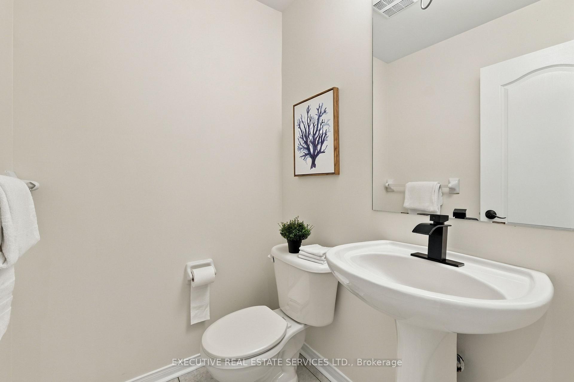 Photo 14 of 184 Queen Mary Drive, Brampton, Fletcher's Meadow — HOMEH