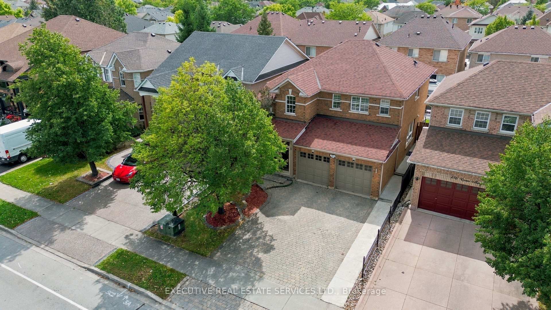 Photo 47 of 184 Queen Mary Drive, Brampton, Fletcher's Meadow — HOMEH