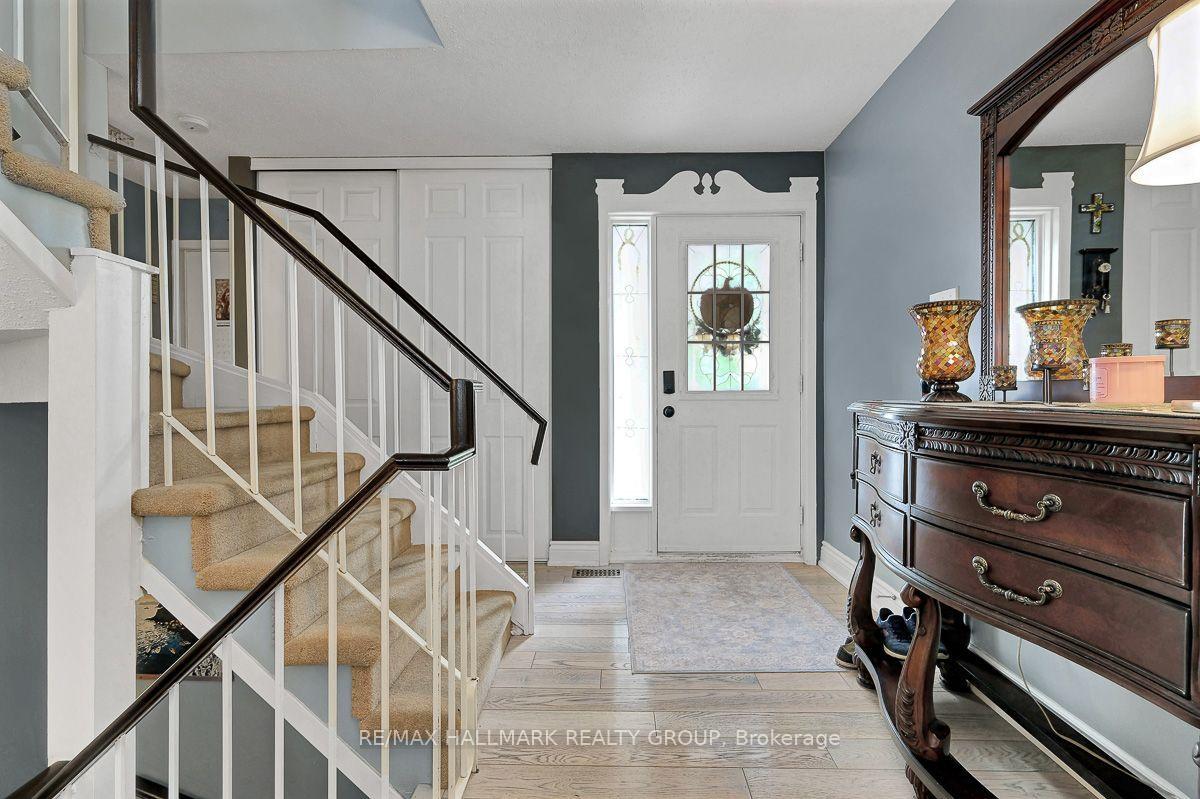 Photo 5 of 295 Kennedy Lane E, Ottawa, Bilberry Creek/Queenswood Heights — HOMEH