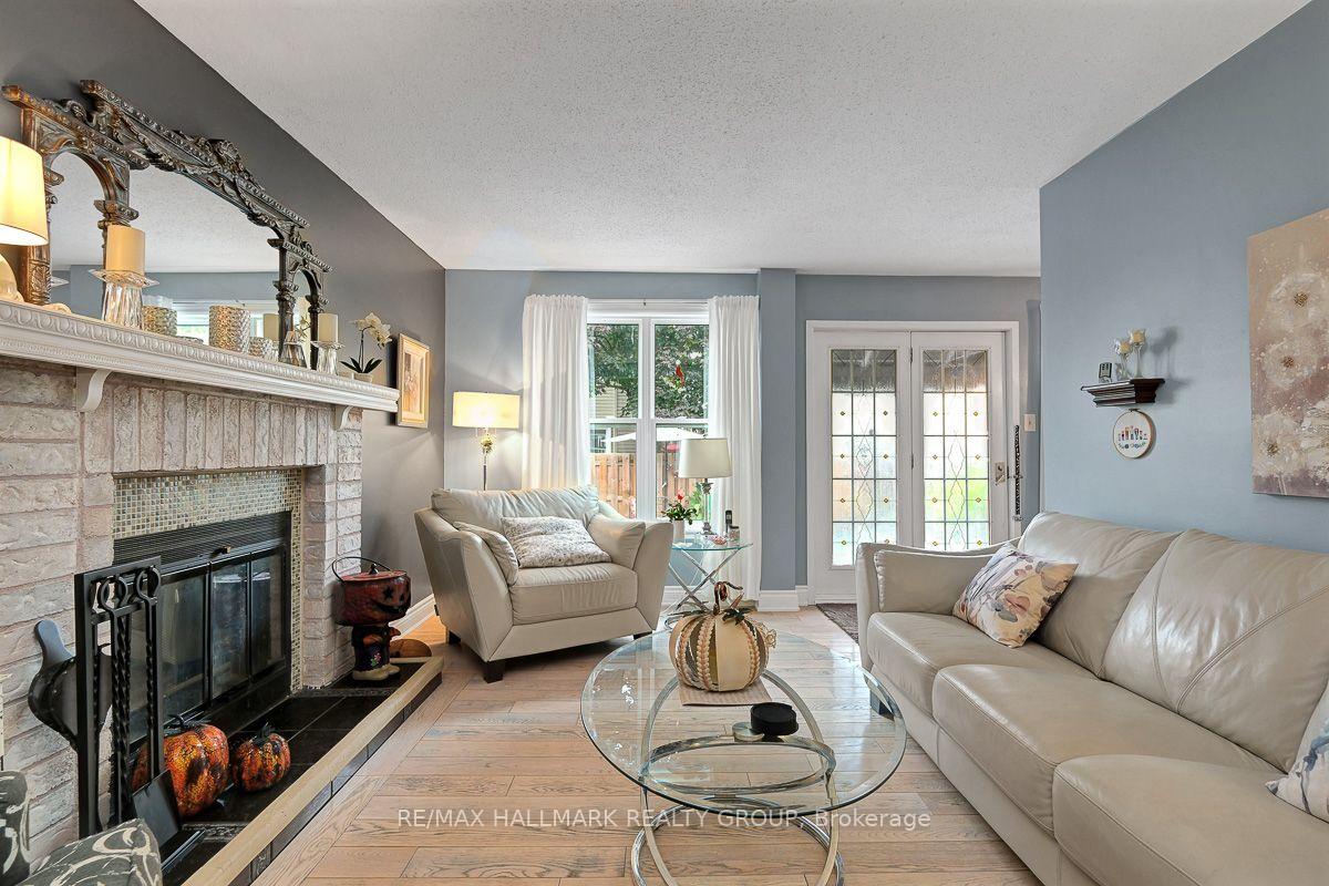Photo 7 of 295 Kennedy Lane E, Ottawa, Bilberry Creek/Queenswood Heights — HOMEH