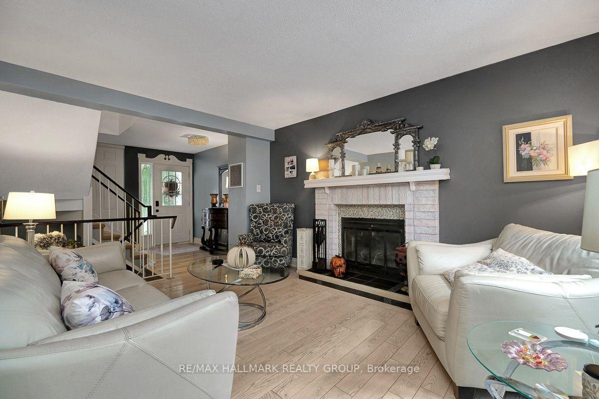 Photo 9 of 295 Kennedy Lane E, Ottawa, Bilberry Creek/Queenswood Heights — HOMEH