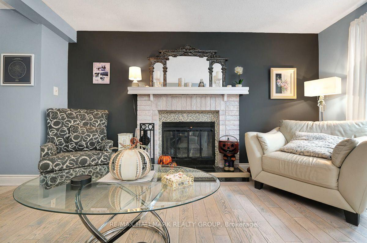 Photo 12 of 295 Kennedy Lane E, Ottawa, Bilberry Creek/Queenswood Heights — HOMEH