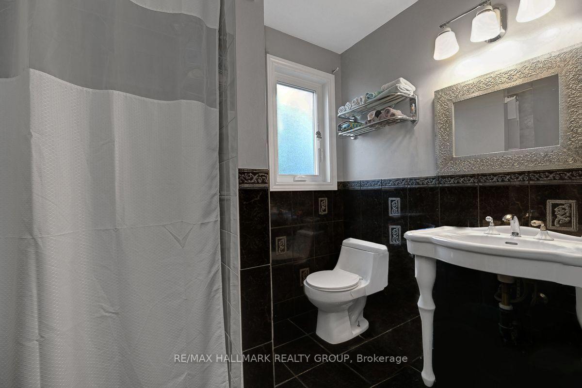 Photo 27 of 295 Kennedy Lane E, Ottawa, Bilberry Creek/Queenswood Heights — HOMEH