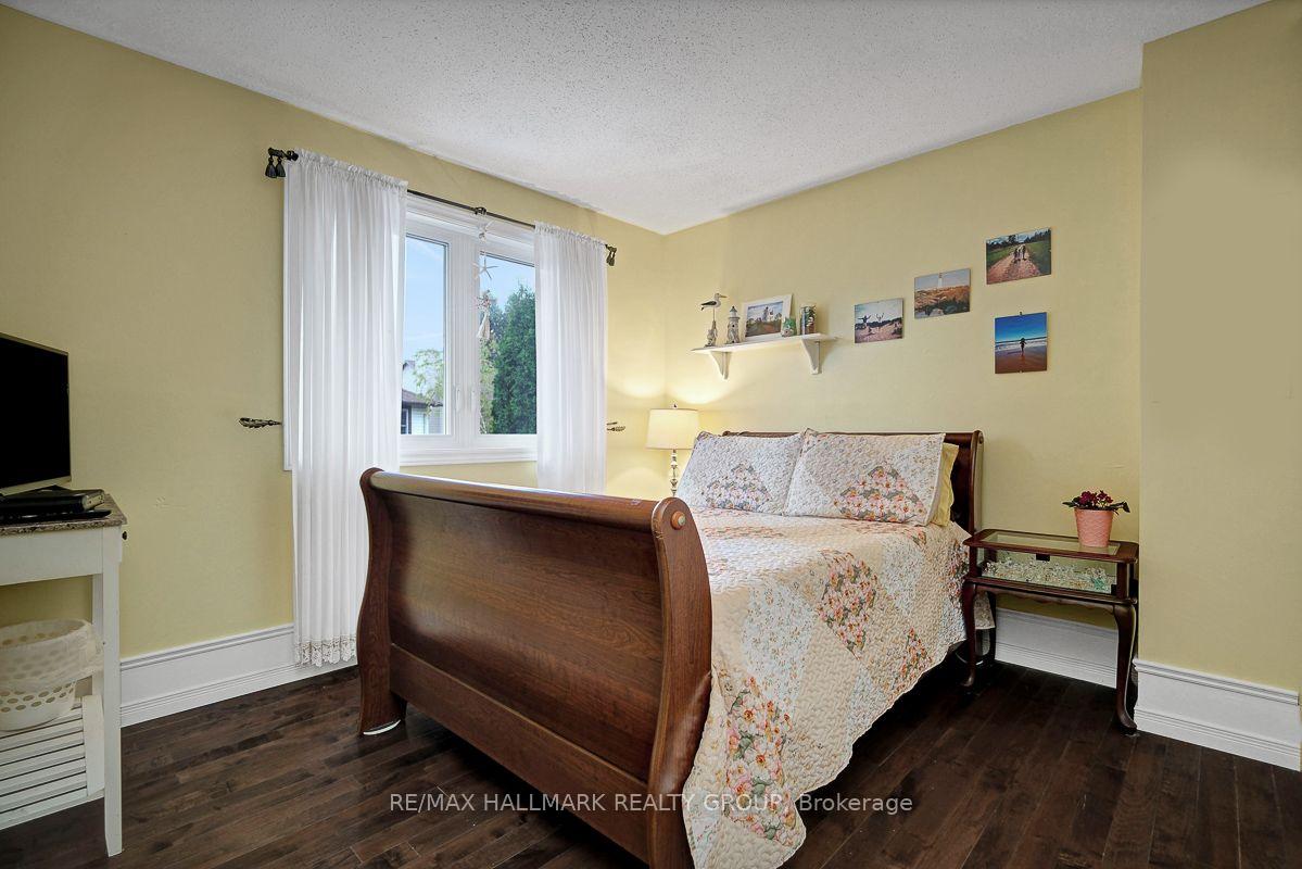 Photo 28 of 295 Kennedy Lane E, Ottawa, Bilberry Creek/Queenswood Heights — HOMEH