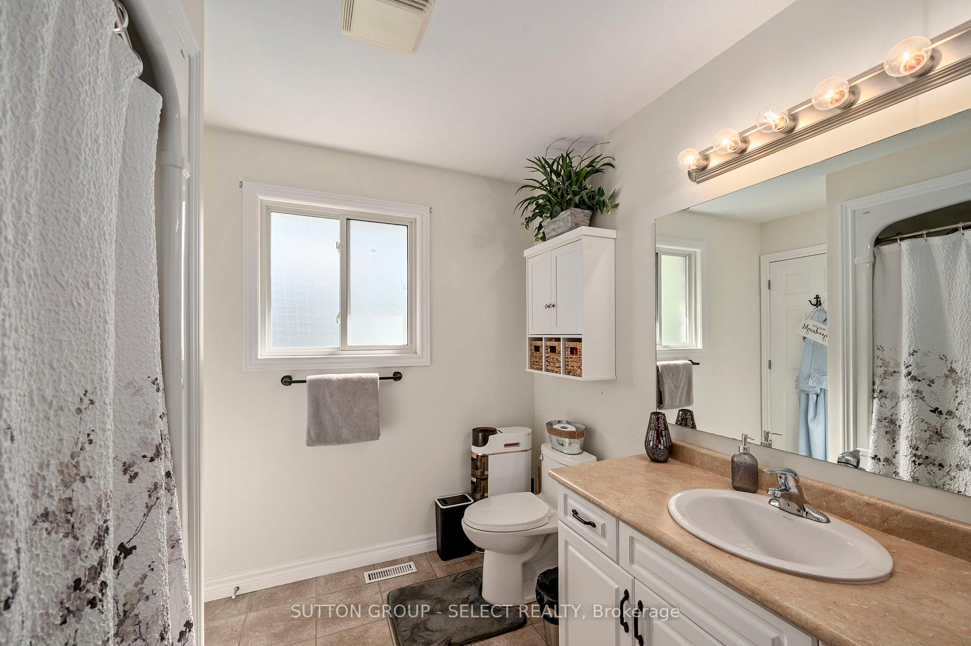 Photo 11 of 51 Greenway Boulevard, St. Thomas — HOMEH