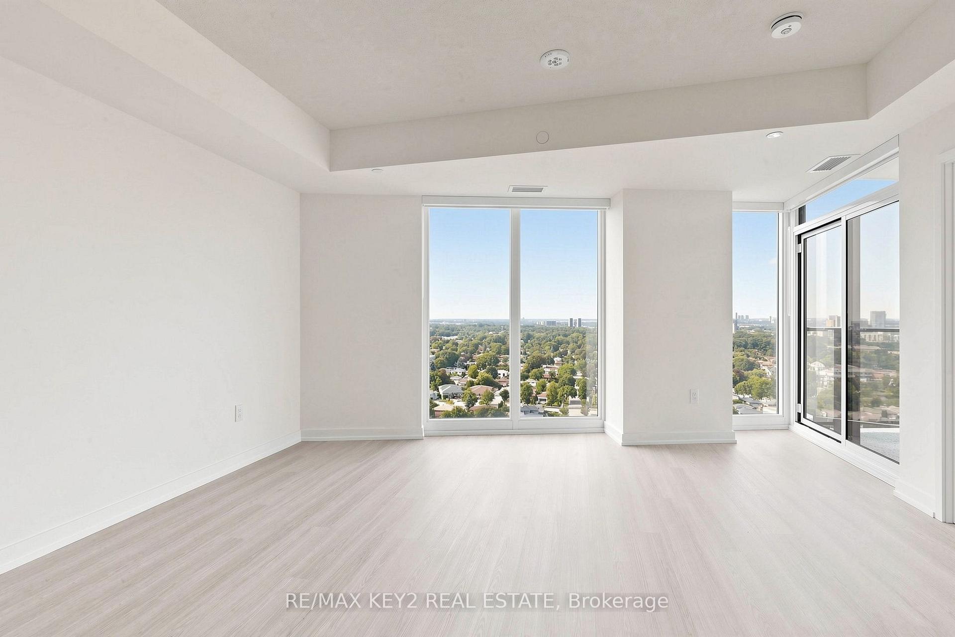 Photo 3 of Unit 2004, 4010 Eglinton Avenue W, Etobicoke, Humber Heights — HOMEH