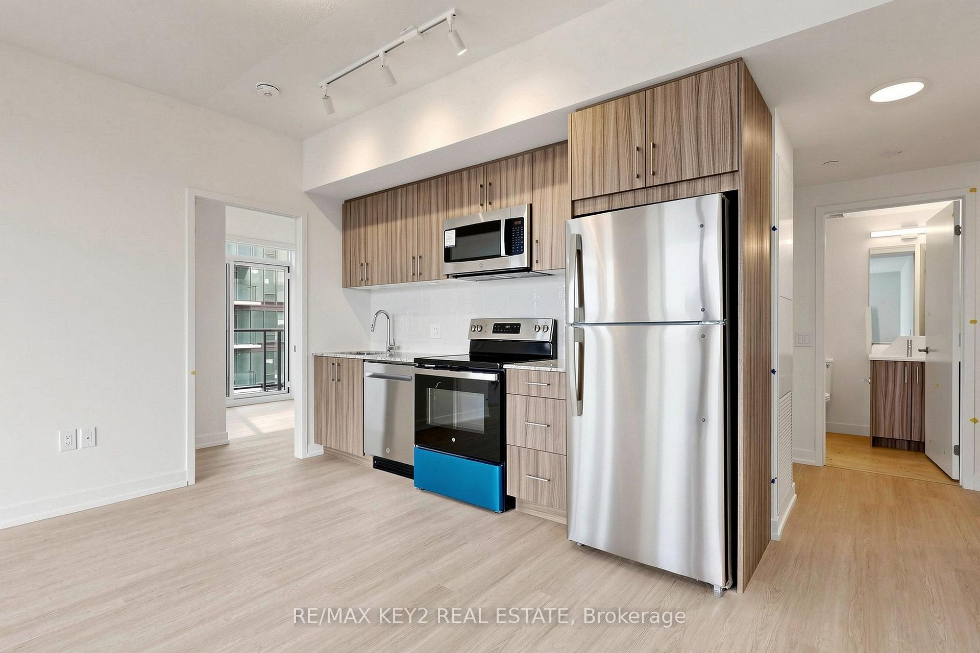 Photo 8 of Unit 2004, 4010 Eglinton Avenue W, Etobicoke, Humber Heights — HOMEH
