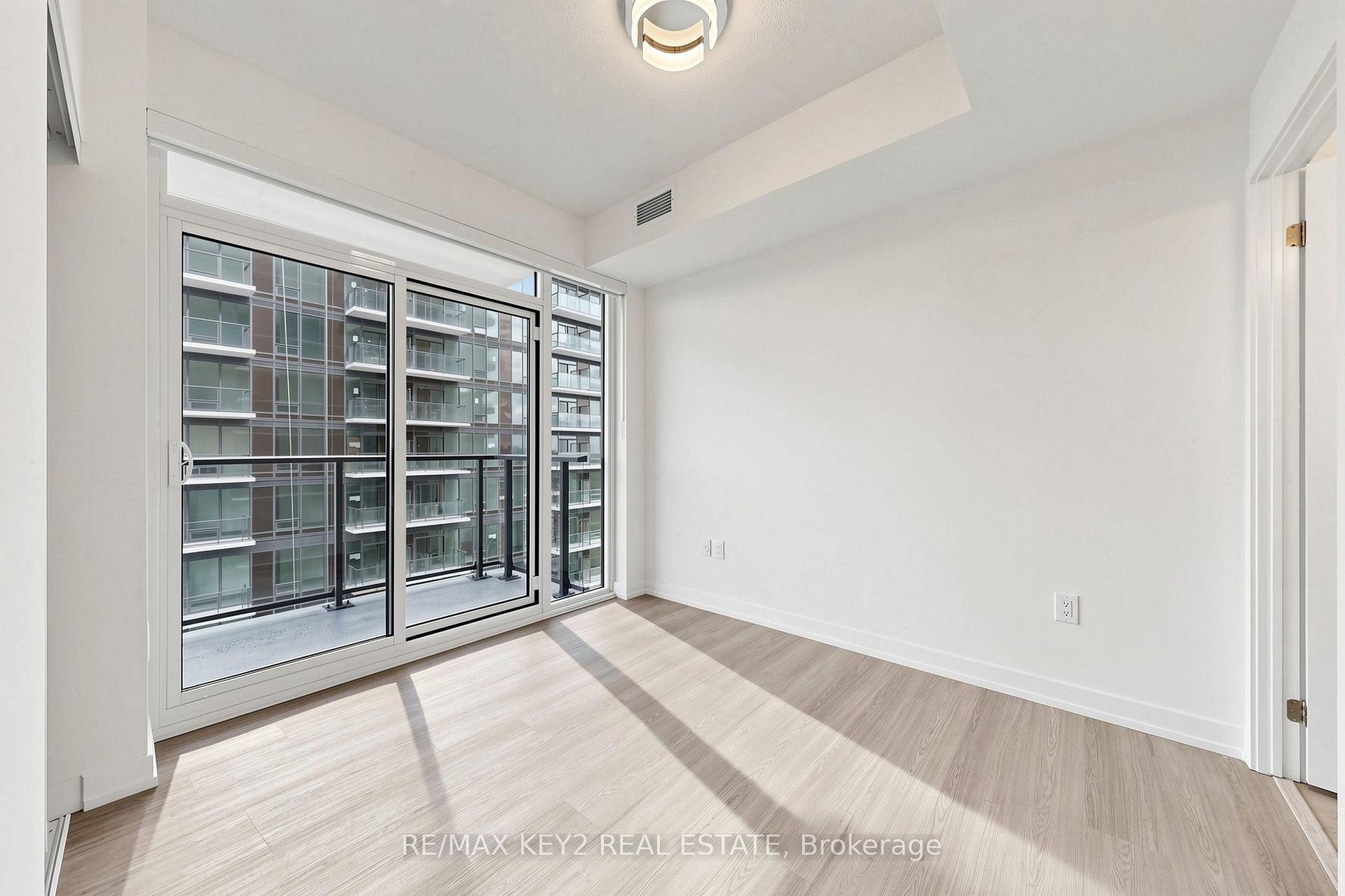 Photo 9 of Unit 2004, 4010 Eglinton Avenue W, Etobicoke, Humber Heights — HOMEH