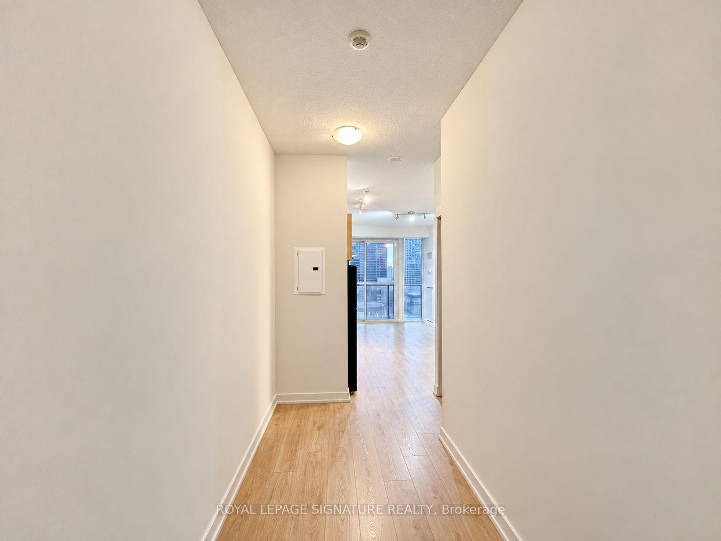 Photo 2 of Unit 1809, 126 Simcoe Street, Toronto, Waterfront Communities — HOMEH