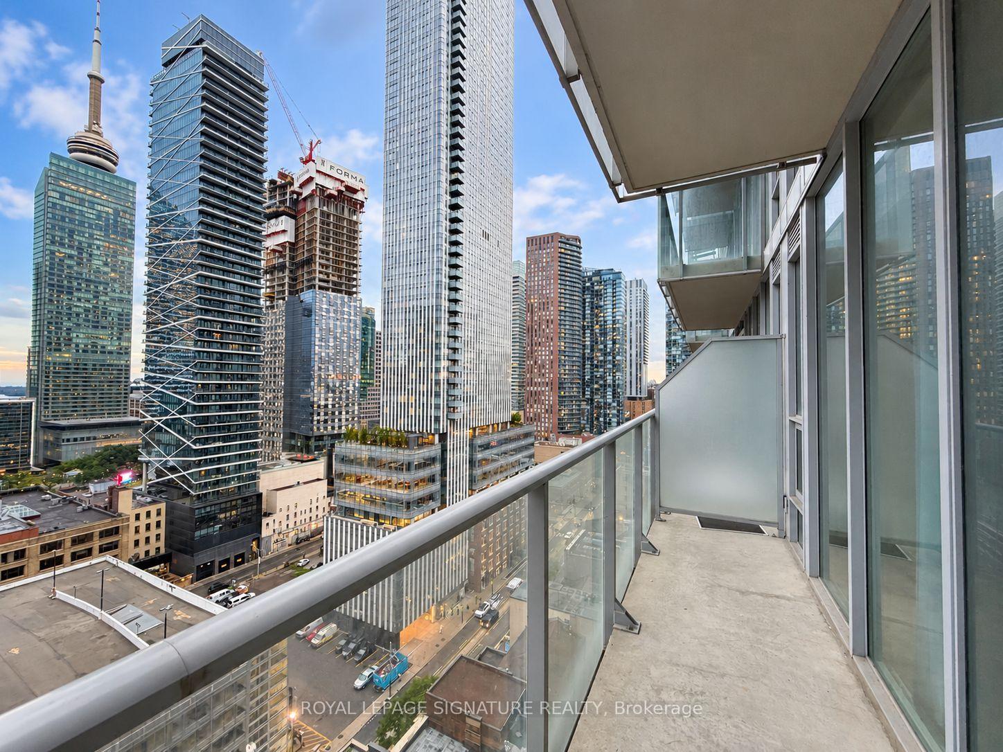 Photo 9 of Unit 1809, 126 Simcoe Street, Toronto, Waterfront Communities — HOMEH