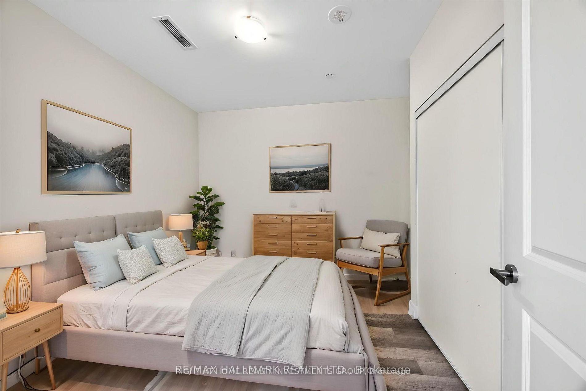 Photo 6 of Unit 219, 9085 Jane Street, Vaughan, Concord — HOMEH