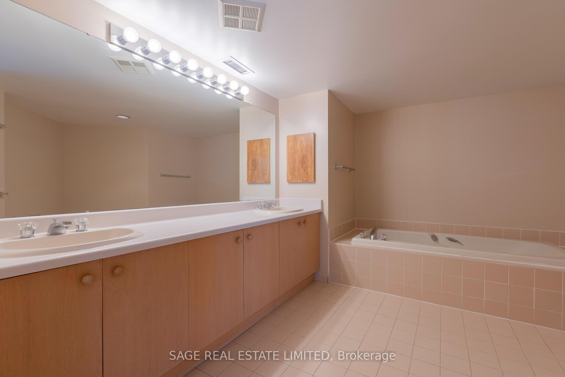 Photo 31 of Unit 302, 25 George Street, Toronto, Moss Park — HOMEH