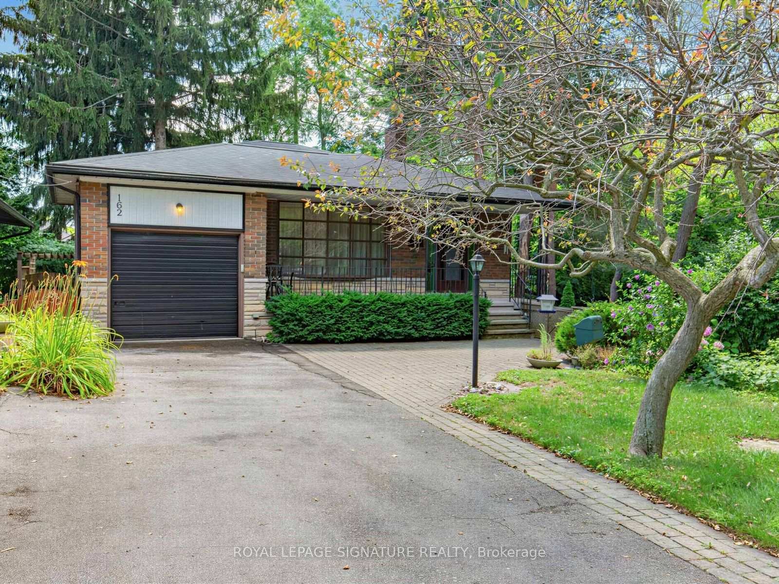 Photo 2 of 162 Bathgate Drive, Scarborough, Centennial Scarborough — HOMEH