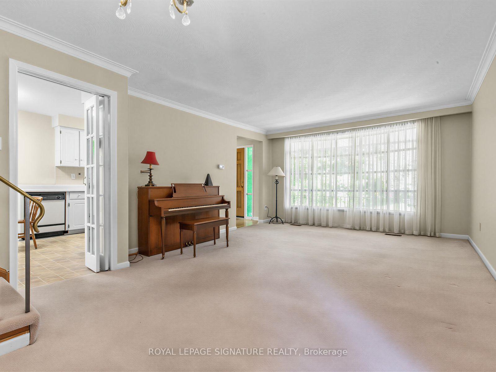 Photo 6 of 162 Bathgate Drive, Scarborough, Centennial Scarborough — HOMEH