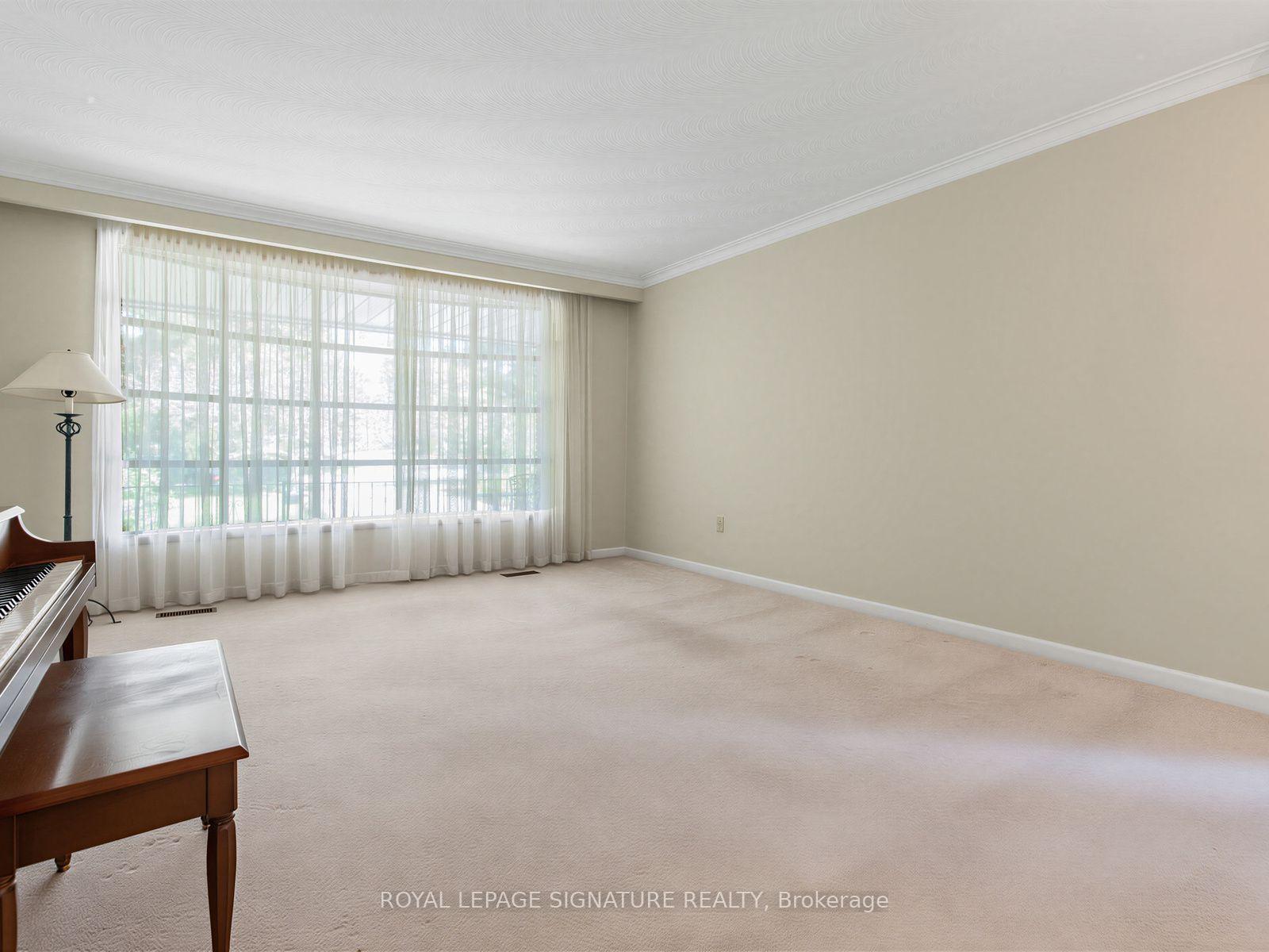 Photo 9 of 162 Bathgate Drive, Scarborough, Centennial Scarborough — HOMEH