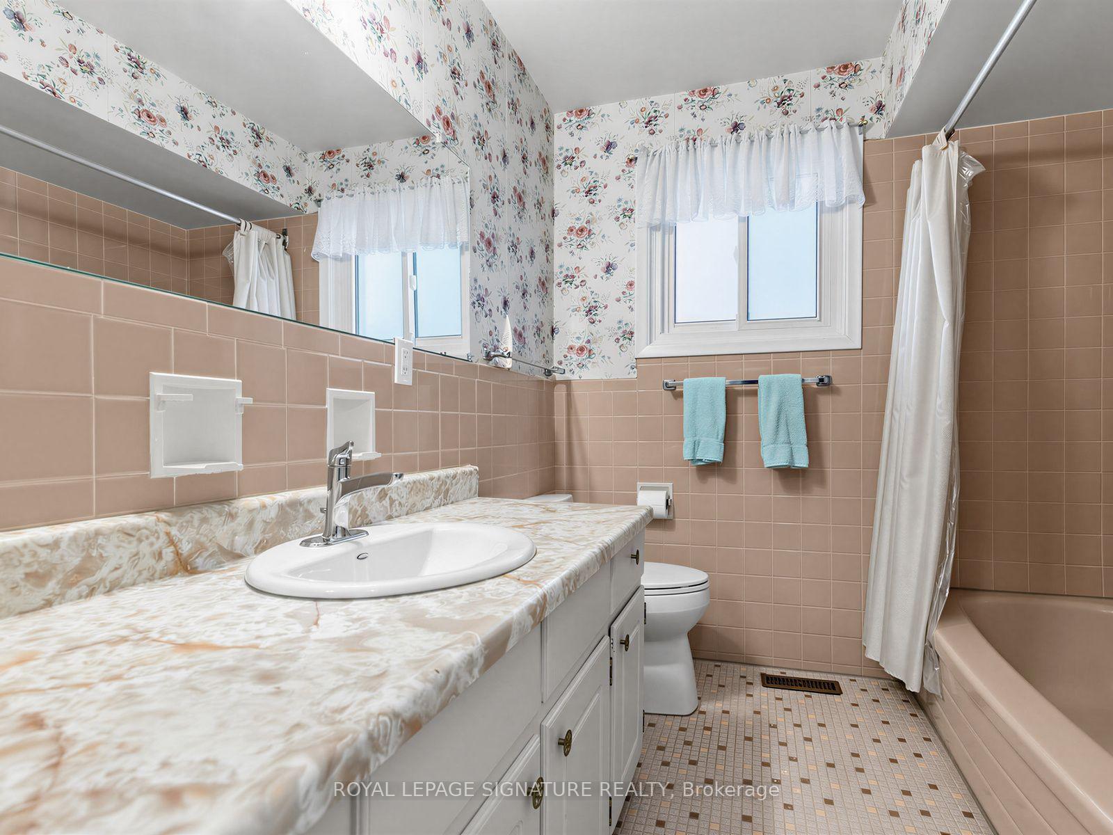 Photo 29 of 162 Bathgate Drive, Scarborough, Centennial Scarborough — HOMEH